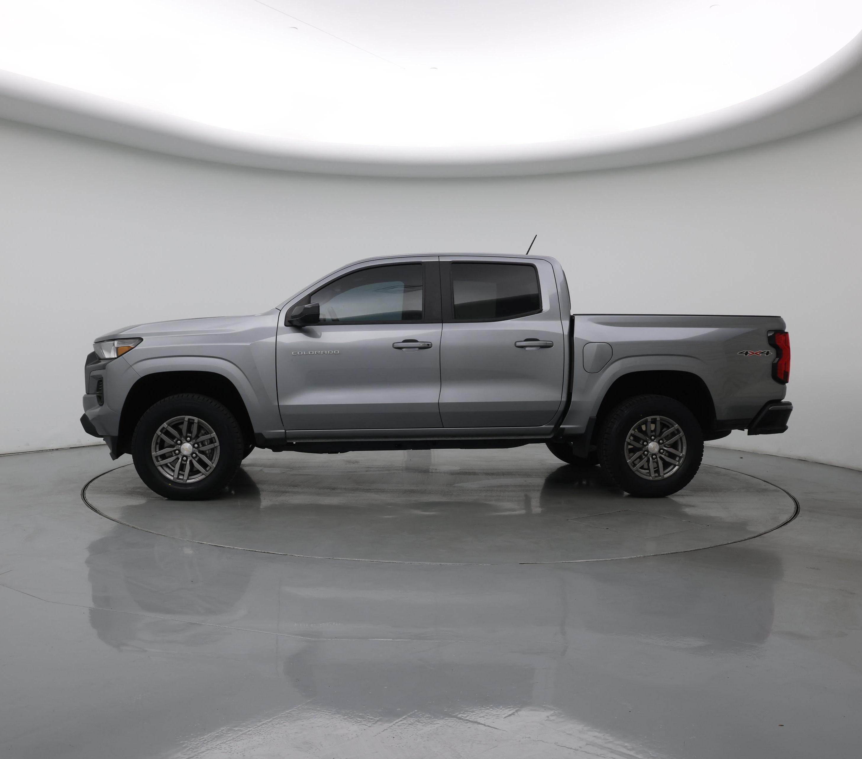 Thumbnail: 2024 Chevrolet Colorado - 3