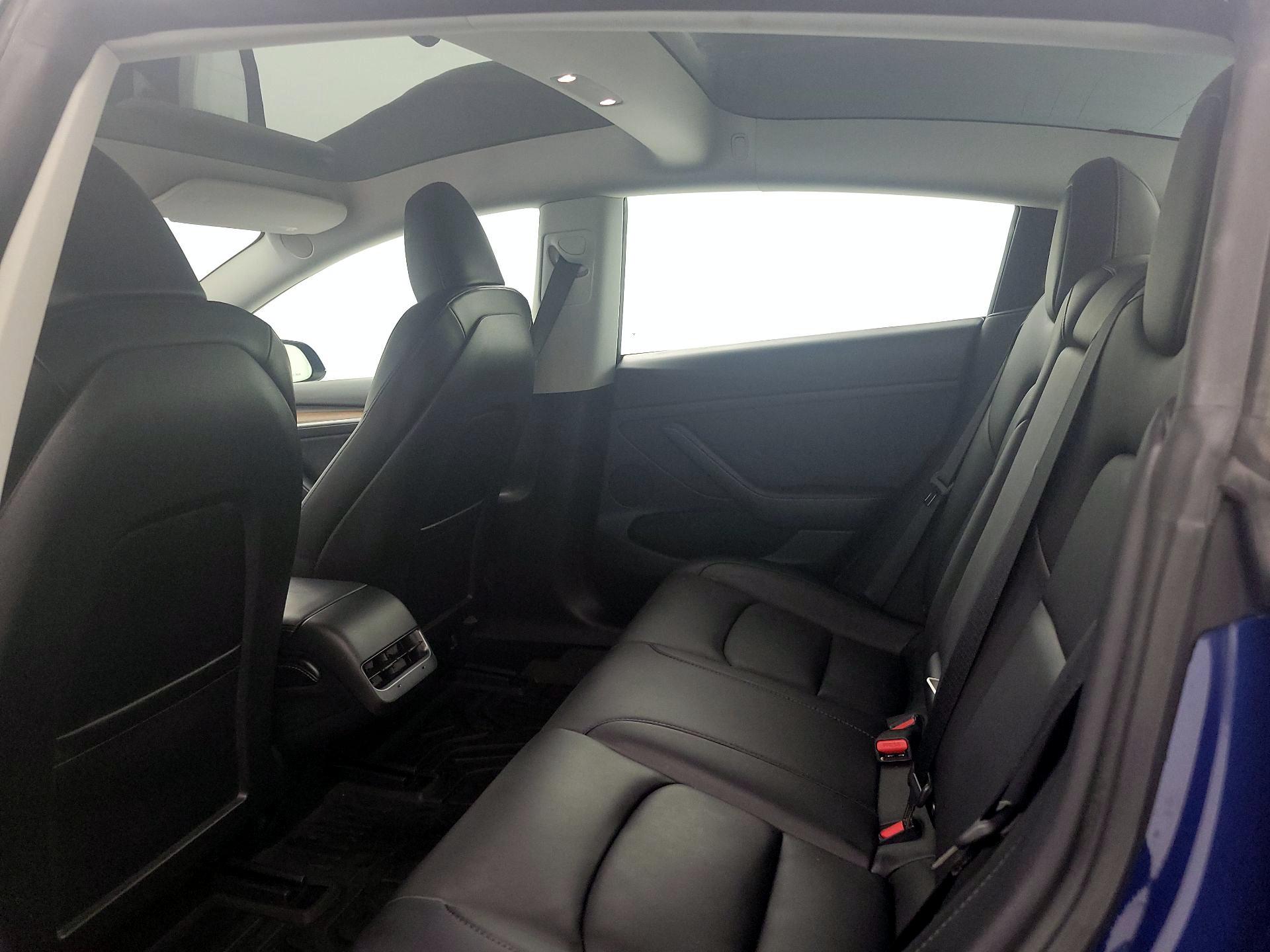Thumbnail: 2023 Tesla Model 3 - 19