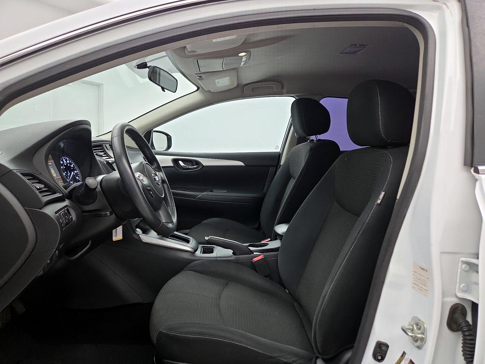 Thumbnail: 2019 Nissan Sentra - 11