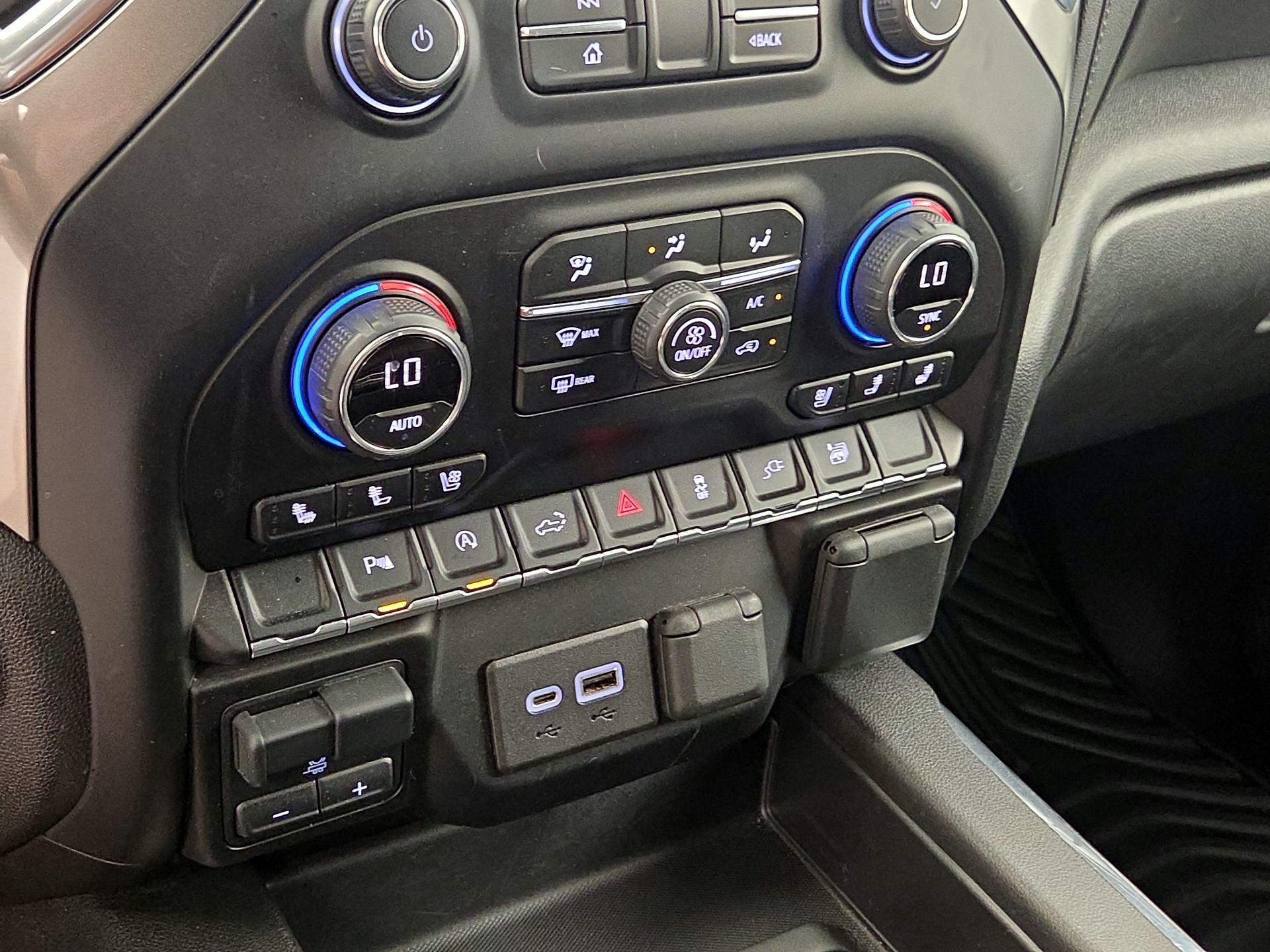 Thumbnail: 2021 Chevrolet Silverado 1500 - 16