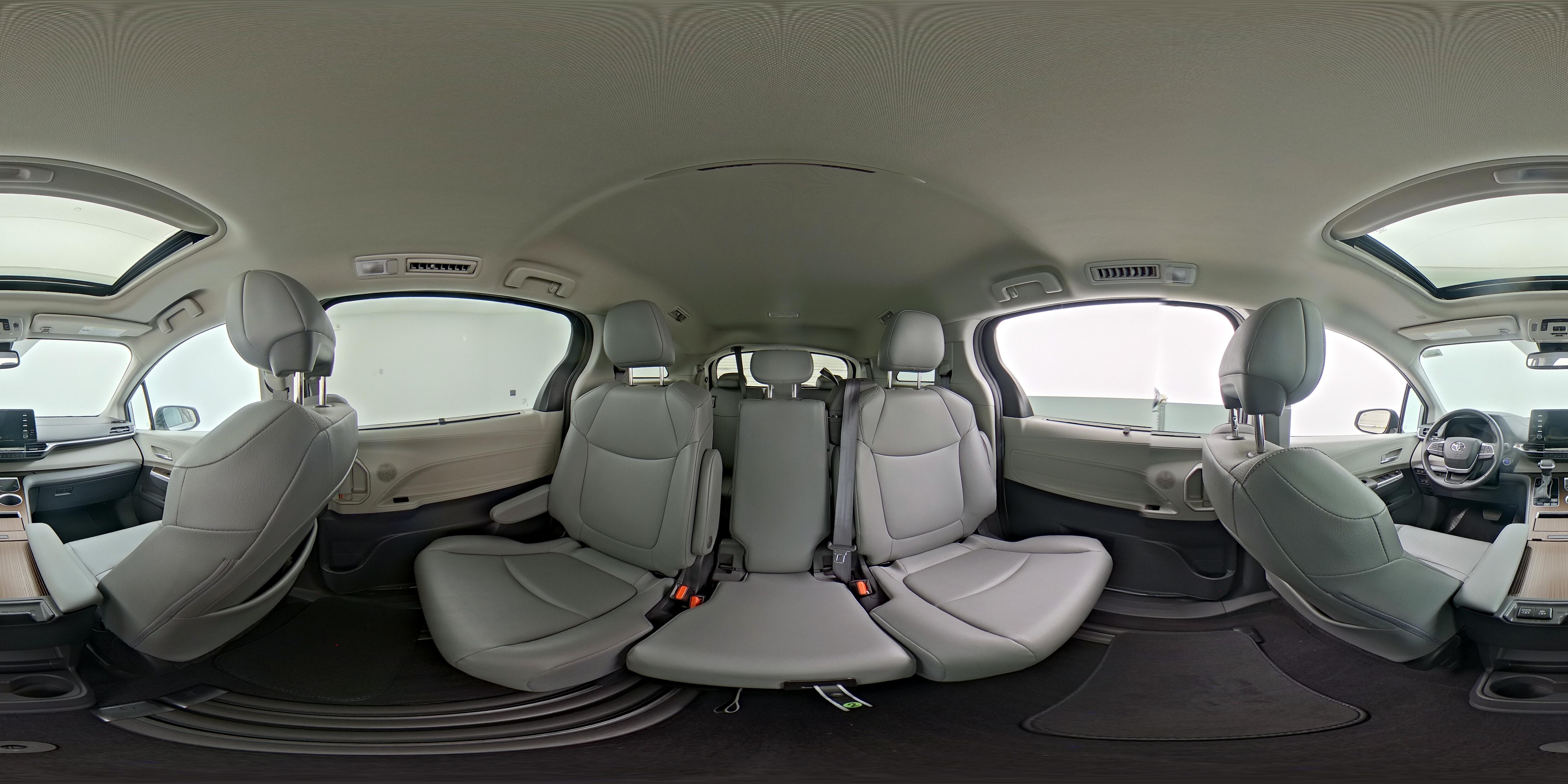 2023 Toyota Sienna XLE - Photo 25