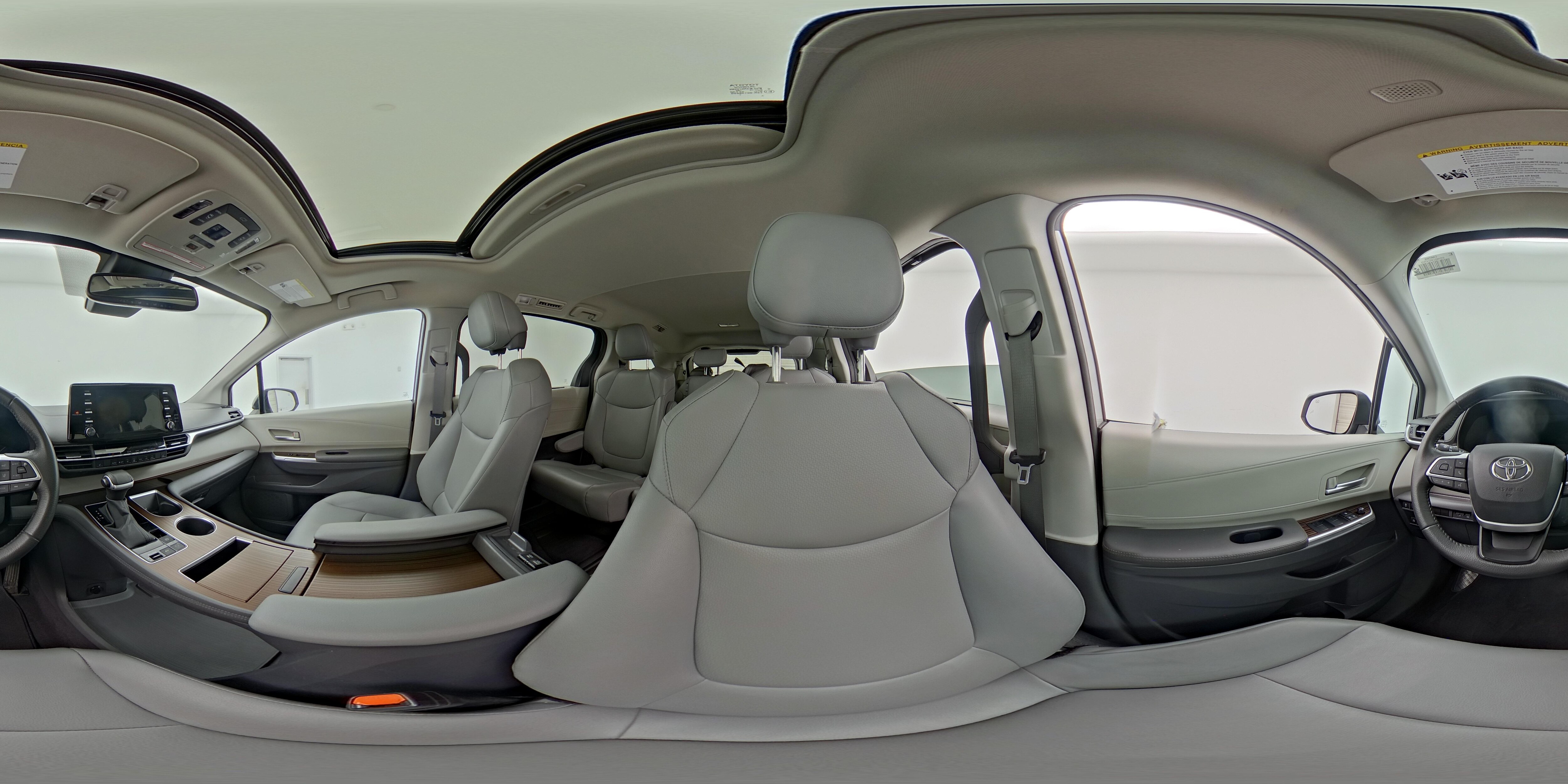 2023 Toyota Sienna XLE - Photo 26