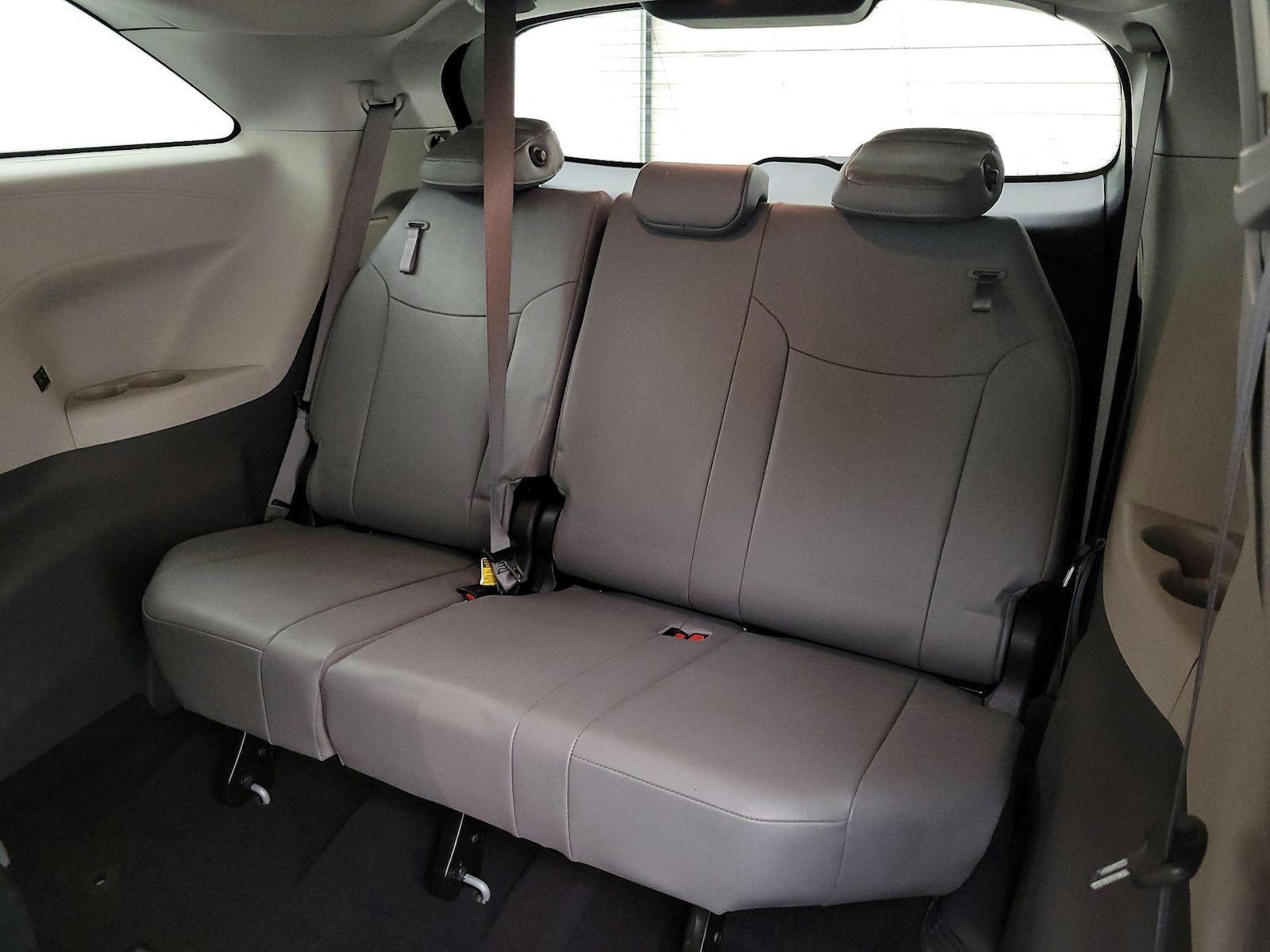 2023 Toyota Sienna XLE - Photo 20
