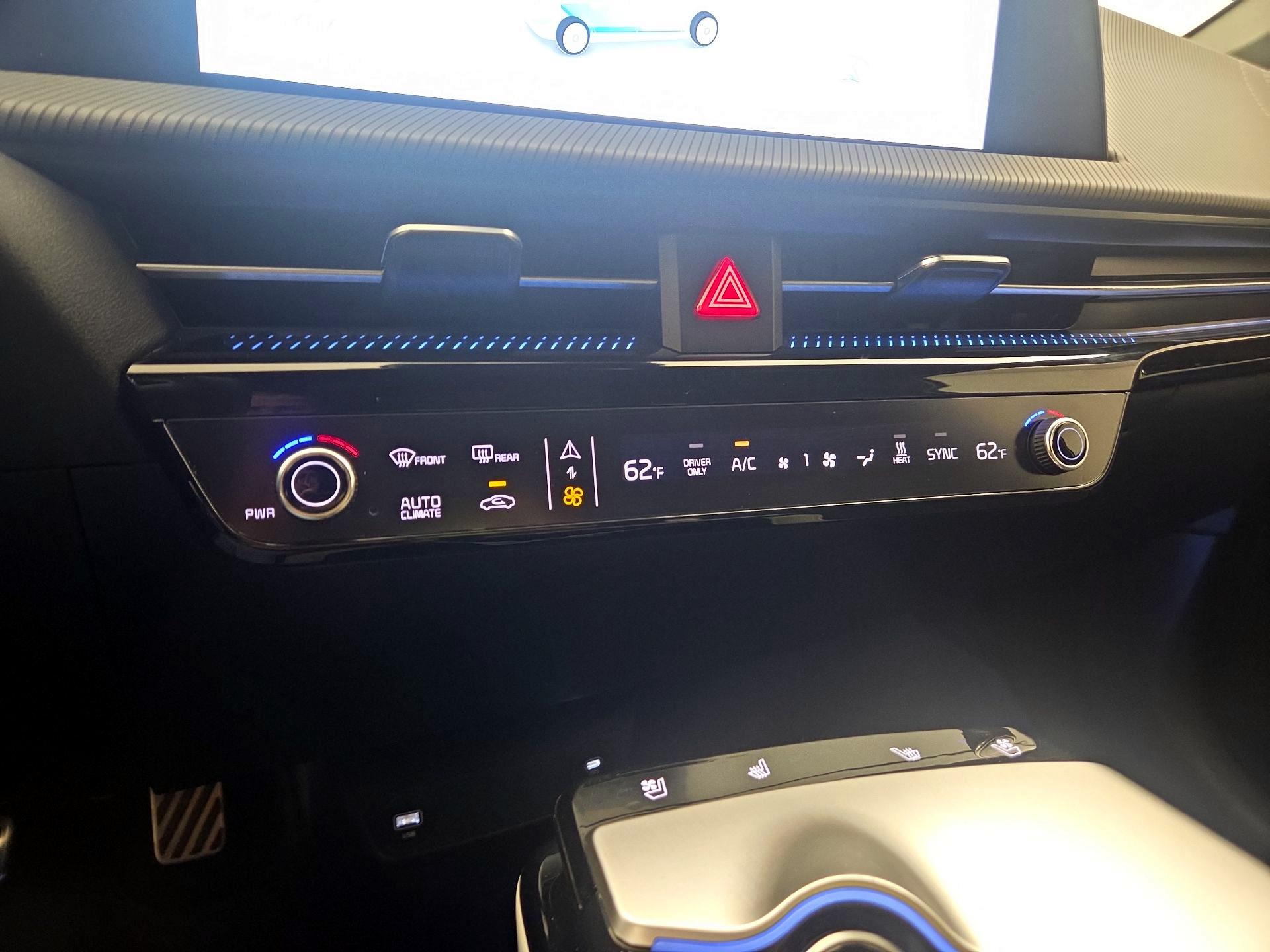 Thumbnail: 2024 Kia EV6 - 17
