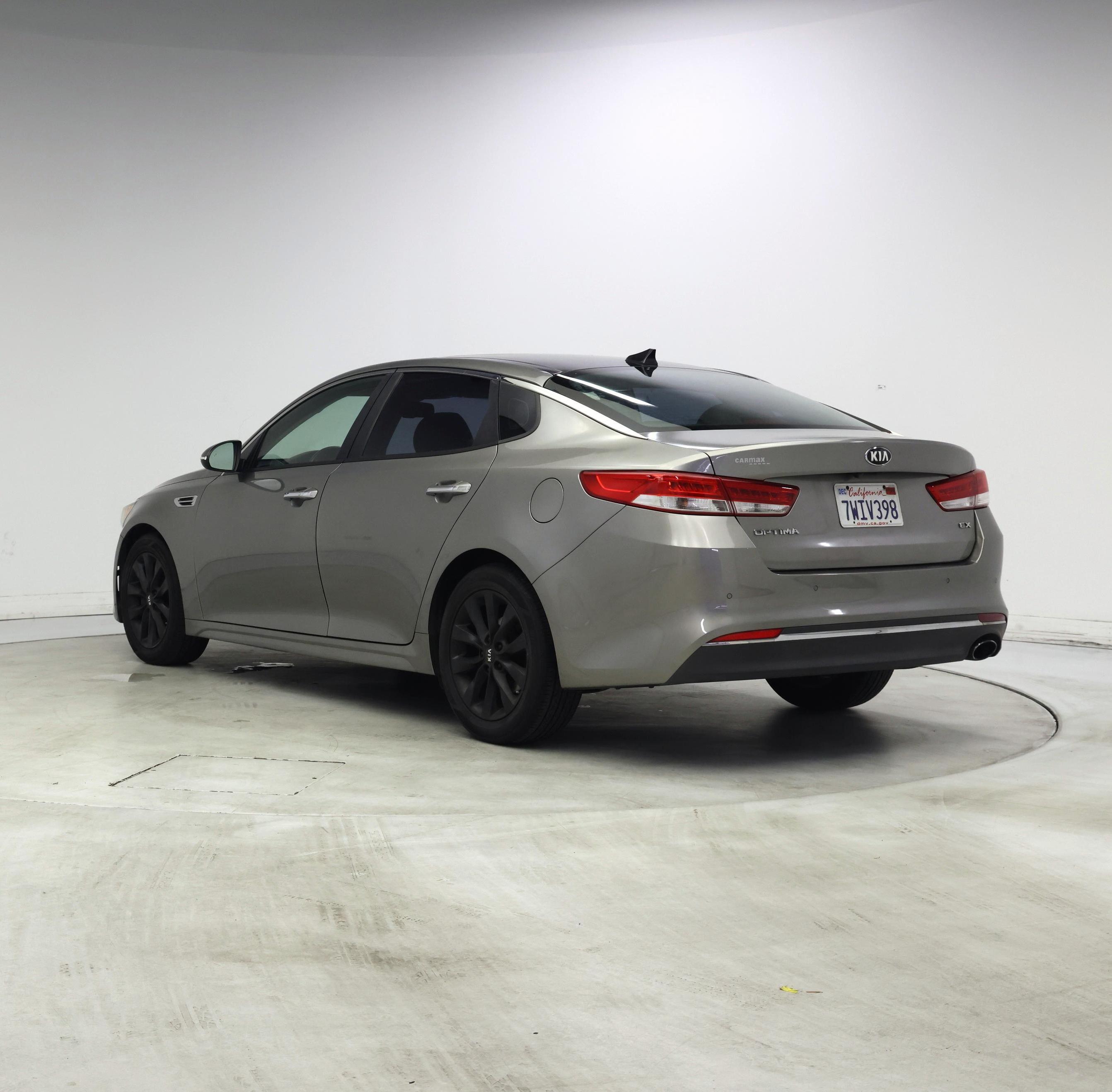 Thumbnail: 2016 Kia Optima - 2