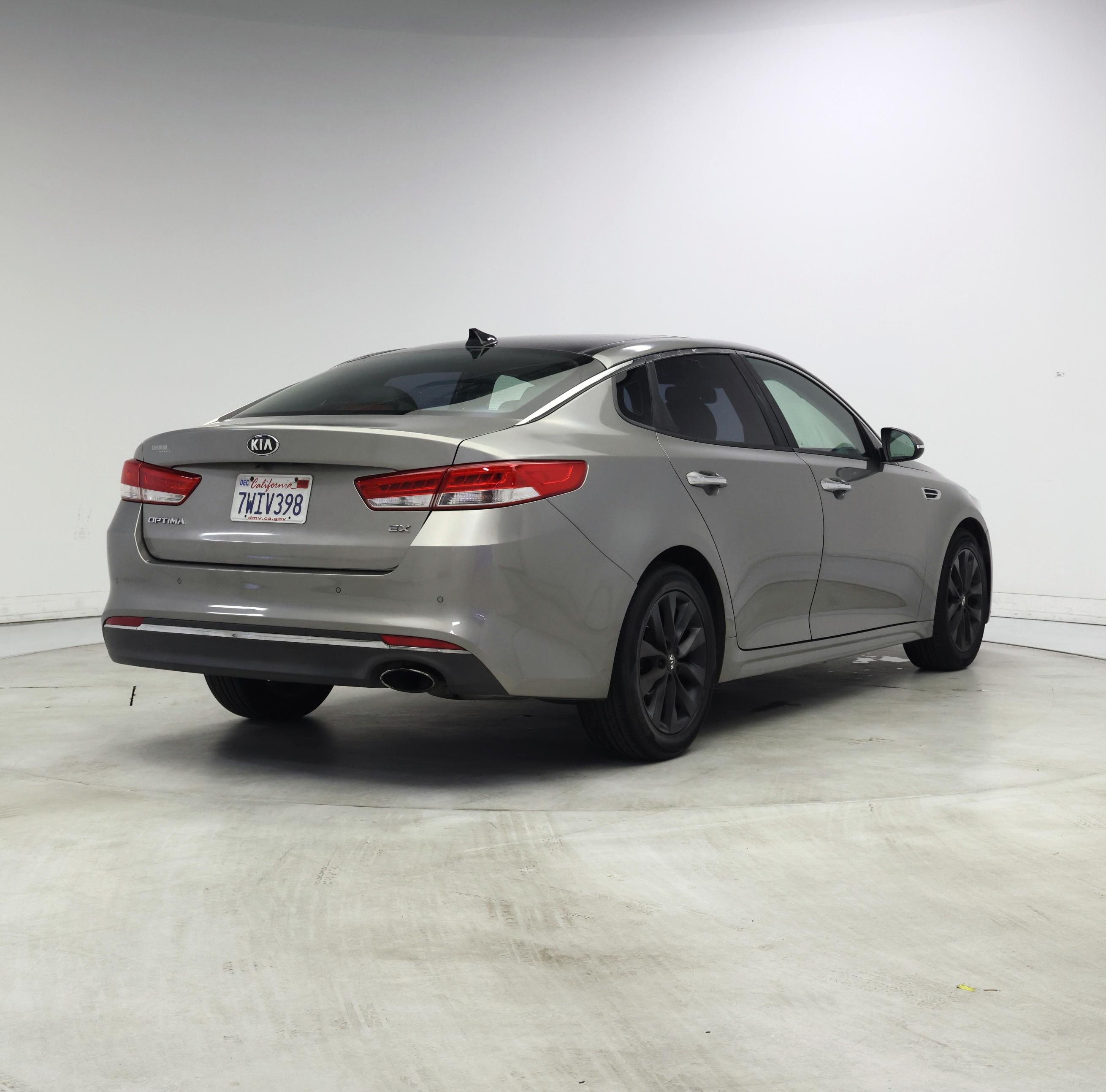 Thumbnail: 2016 Kia Optima - 8
