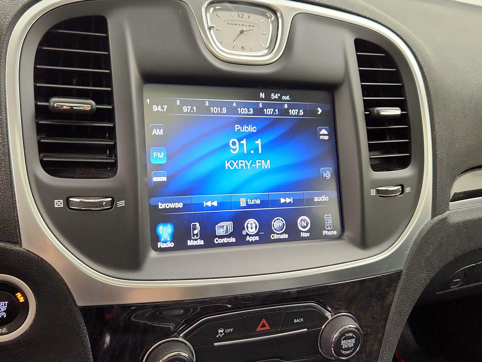 Thumbnail: 2015 Chrysler 300 - 16