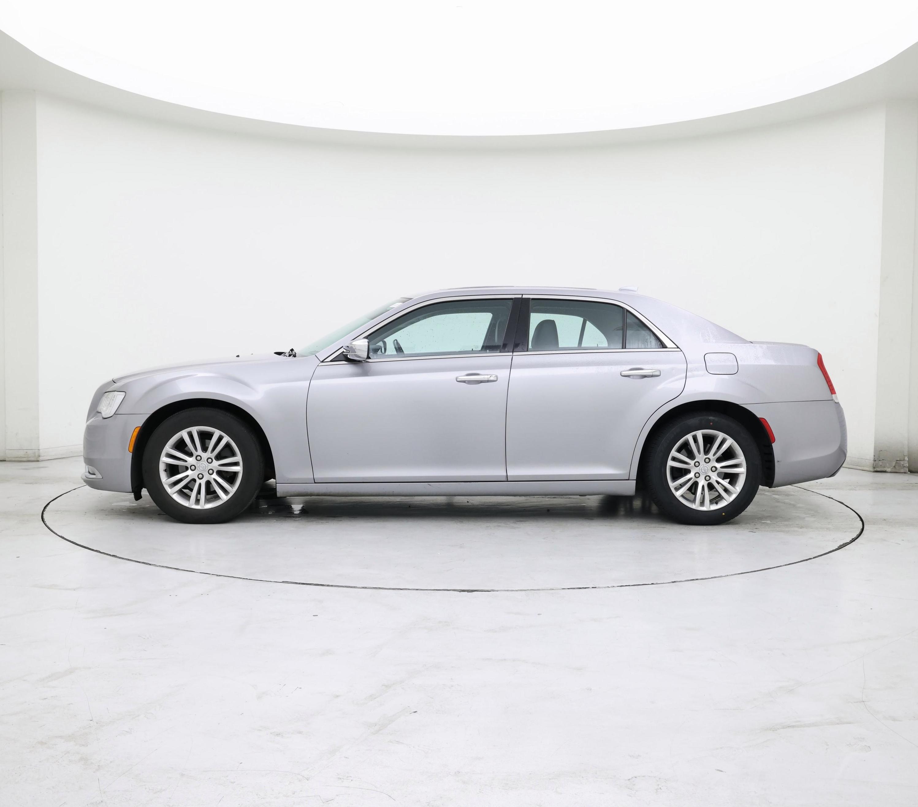 Thumbnail: 2015 Chrysler 300 - 3