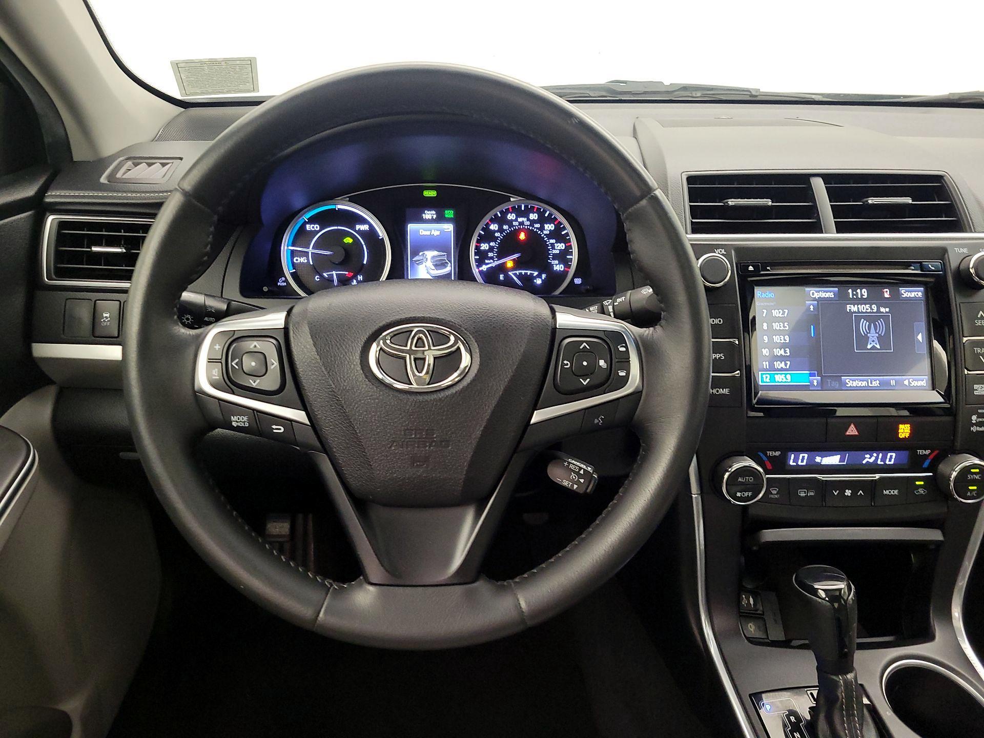Thumbnail: 2015 Toyota Camry - 10