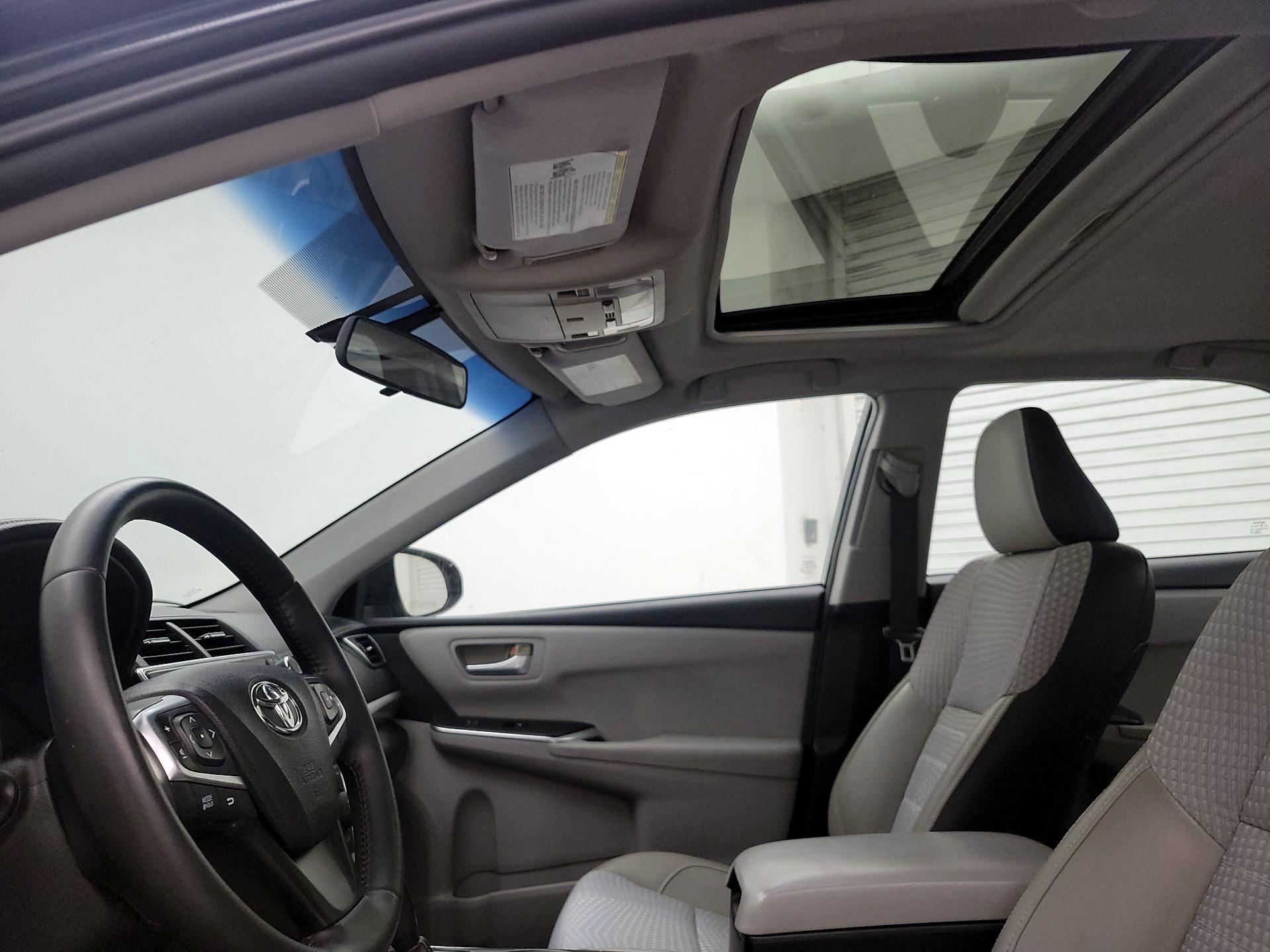 Thumbnail: 2015 Toyota Camry - 19