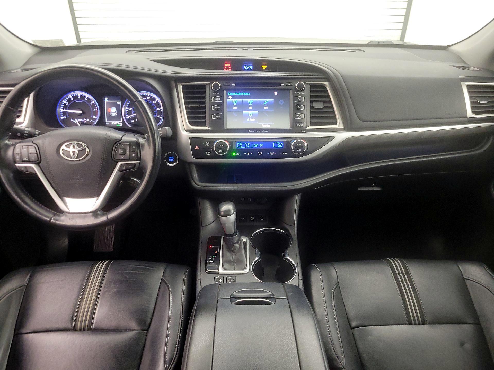 Thumbnail: 2017 Toyota Highlander - 9