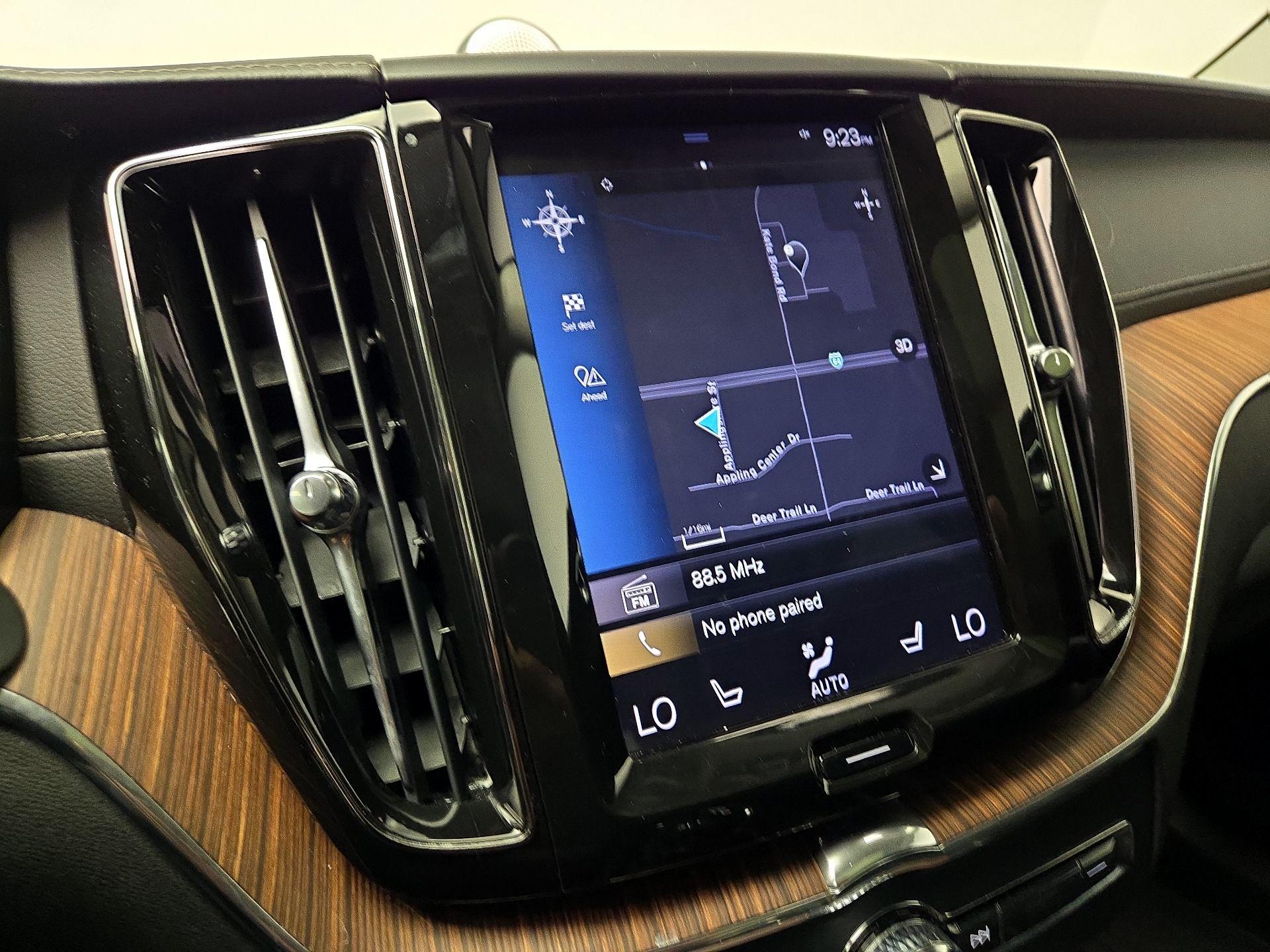 Thumbnail: 2019 Volvo XC60 - 14