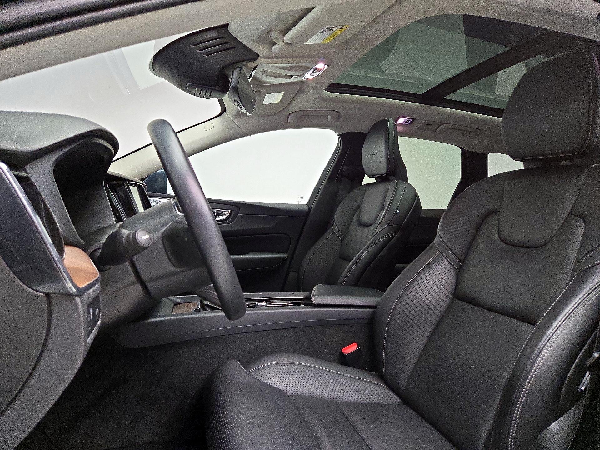 Thumbnail: 2019 Volvo XC60 - 20