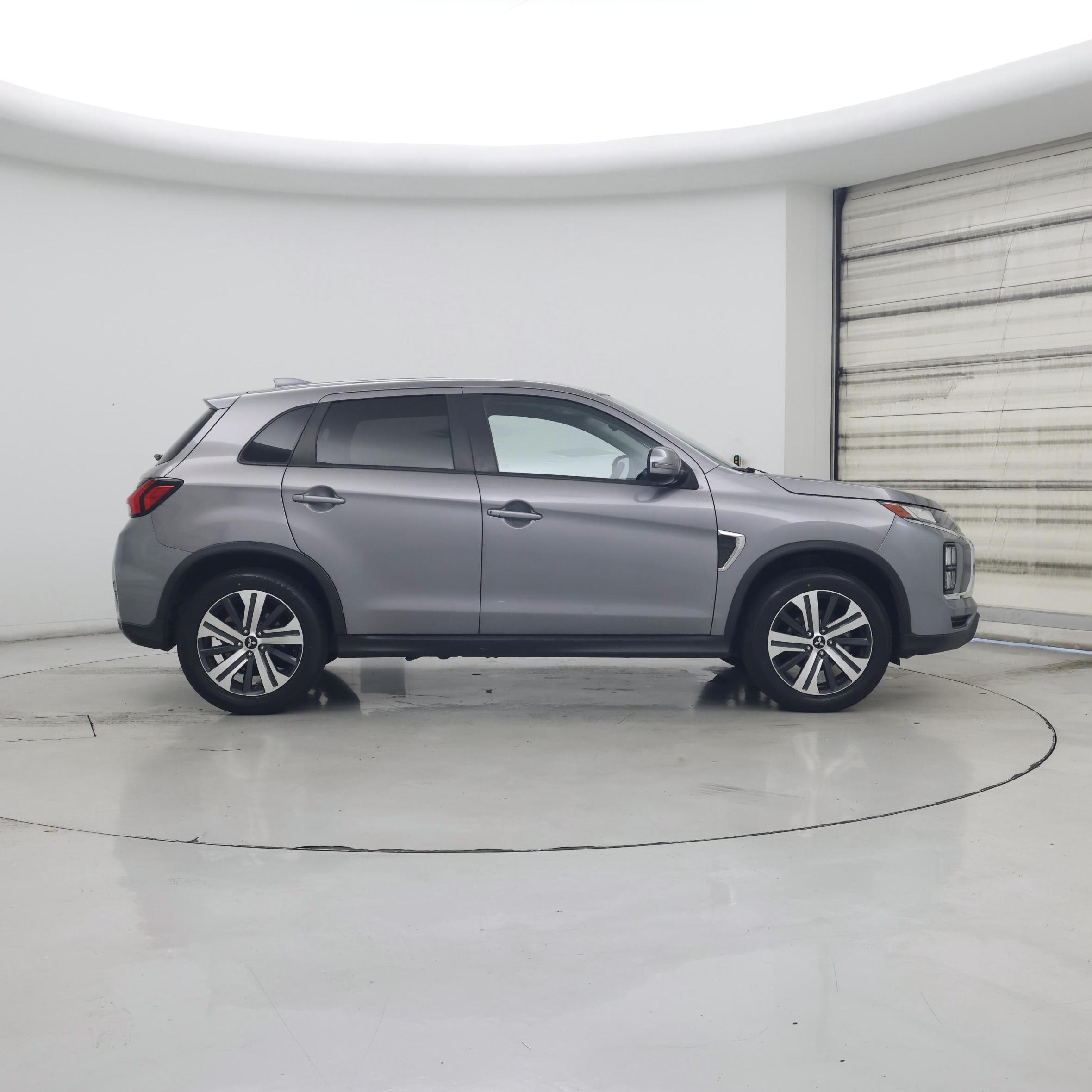 Thumbnail: 2020 Mitsubishi Outlander Sport - 7