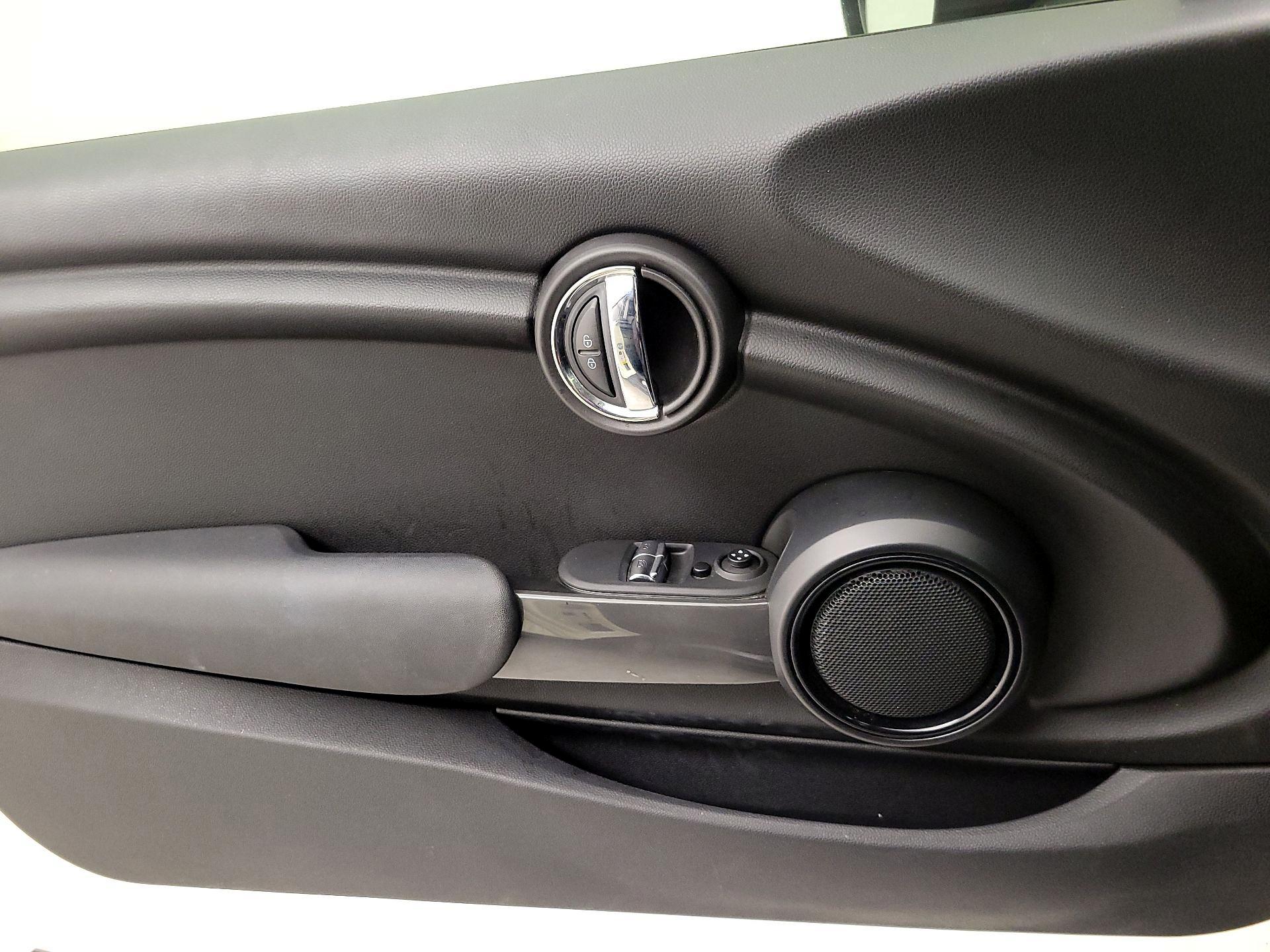Thumbnail: 2018 MINI Cooper Hardtop - 12