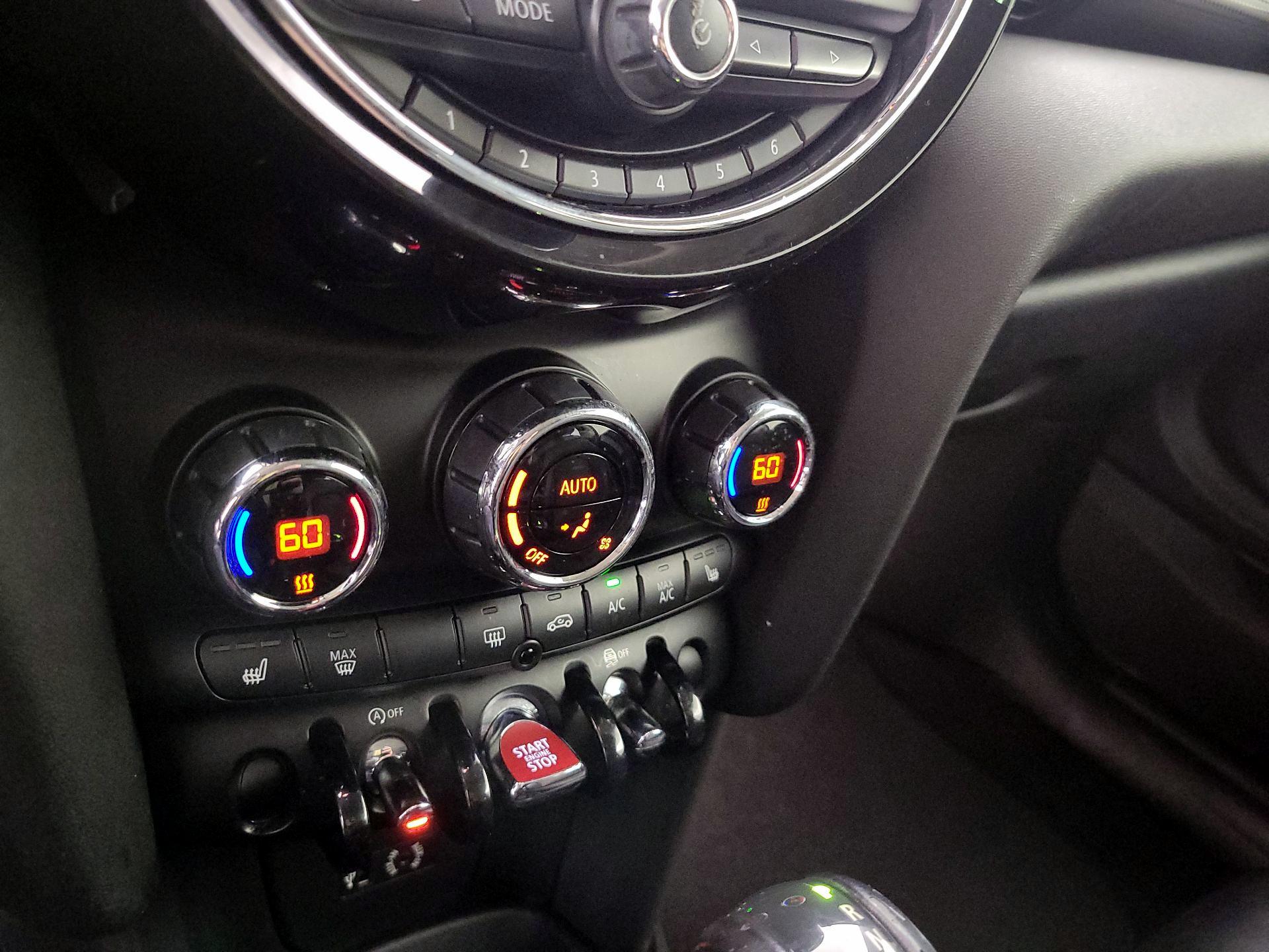 Thumbnail: 2018 MINI Cooper Hardtop - 16