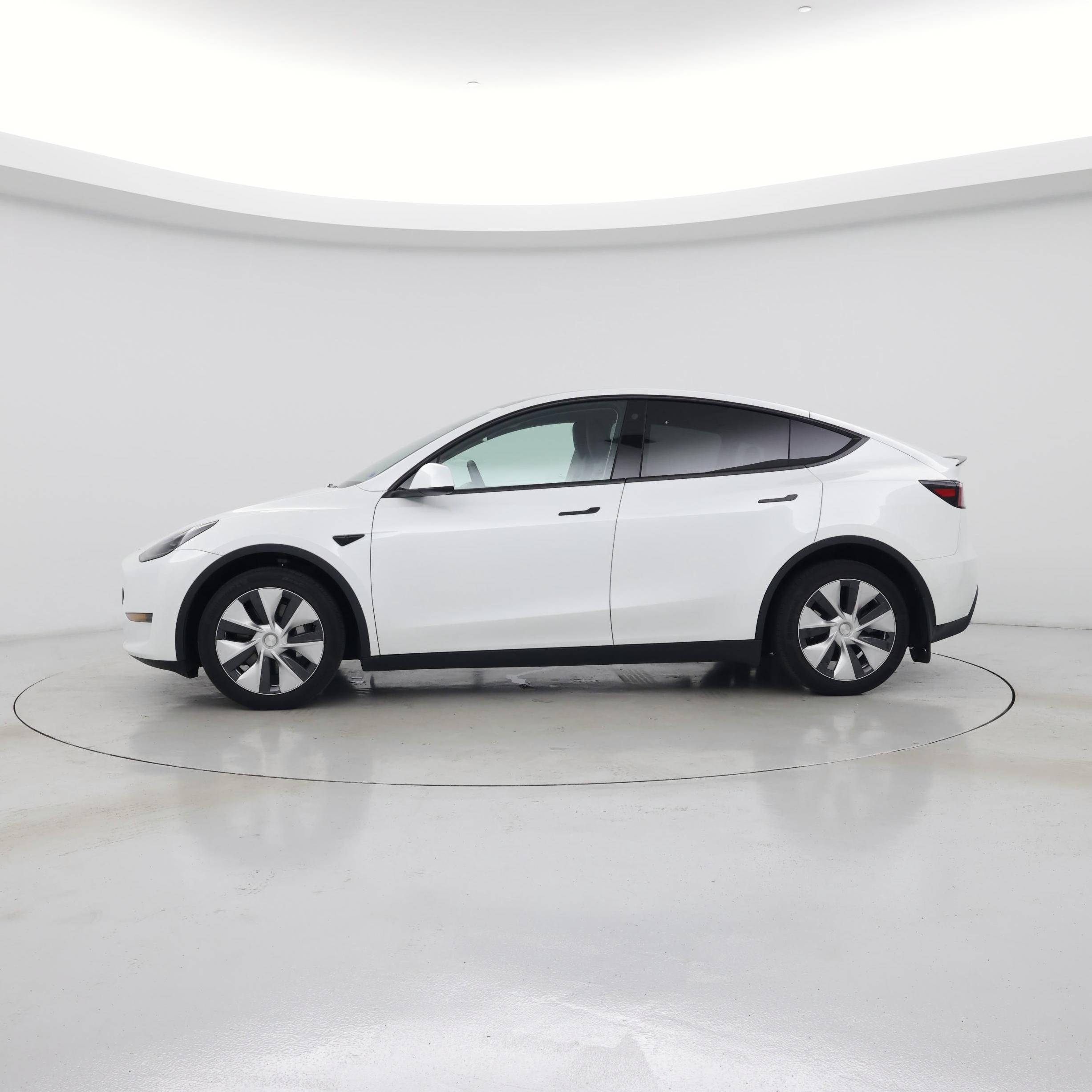 Thumbnail: 2023 Tesla Model Y - 3