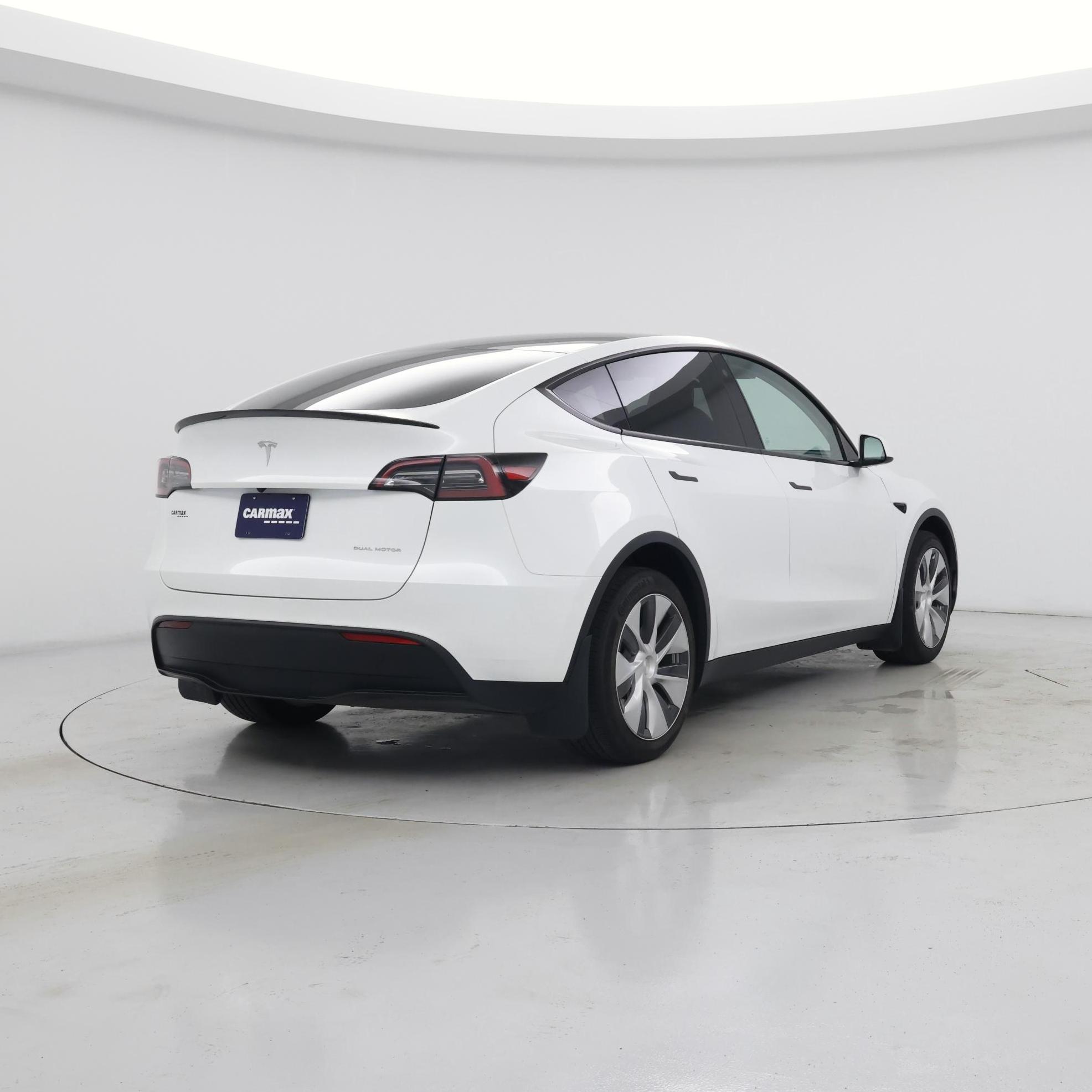Thumbnail: 2023 Tesla Model Y - 8
