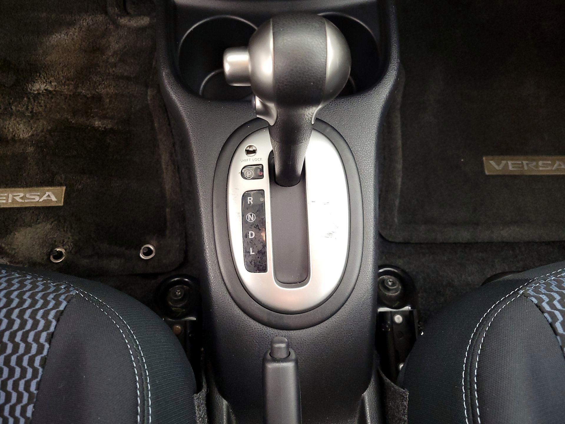 Thumbnail: 2016 Nissan Versa Note - 17