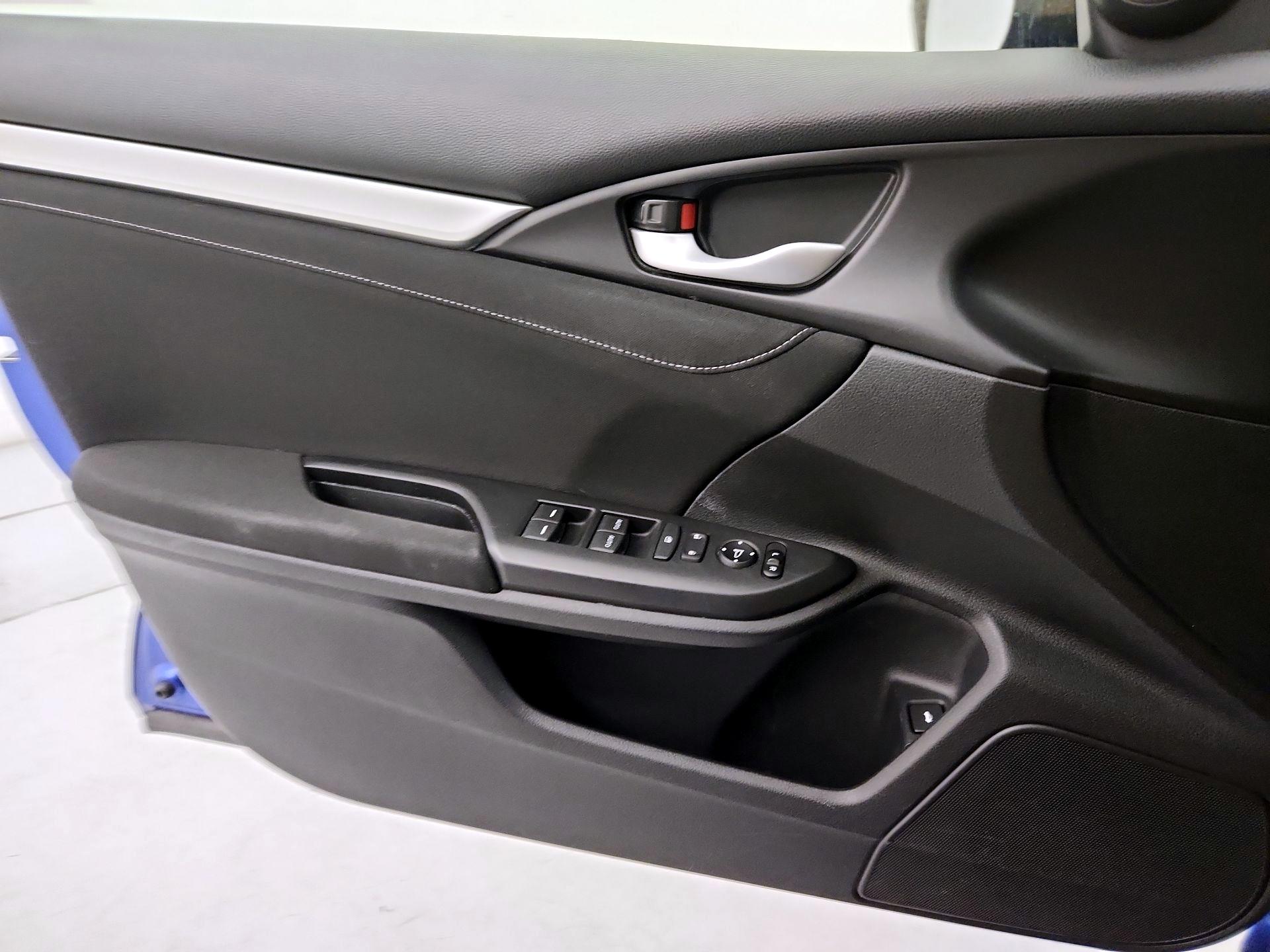 Thumbnail: 2018 Honda Civic - 12