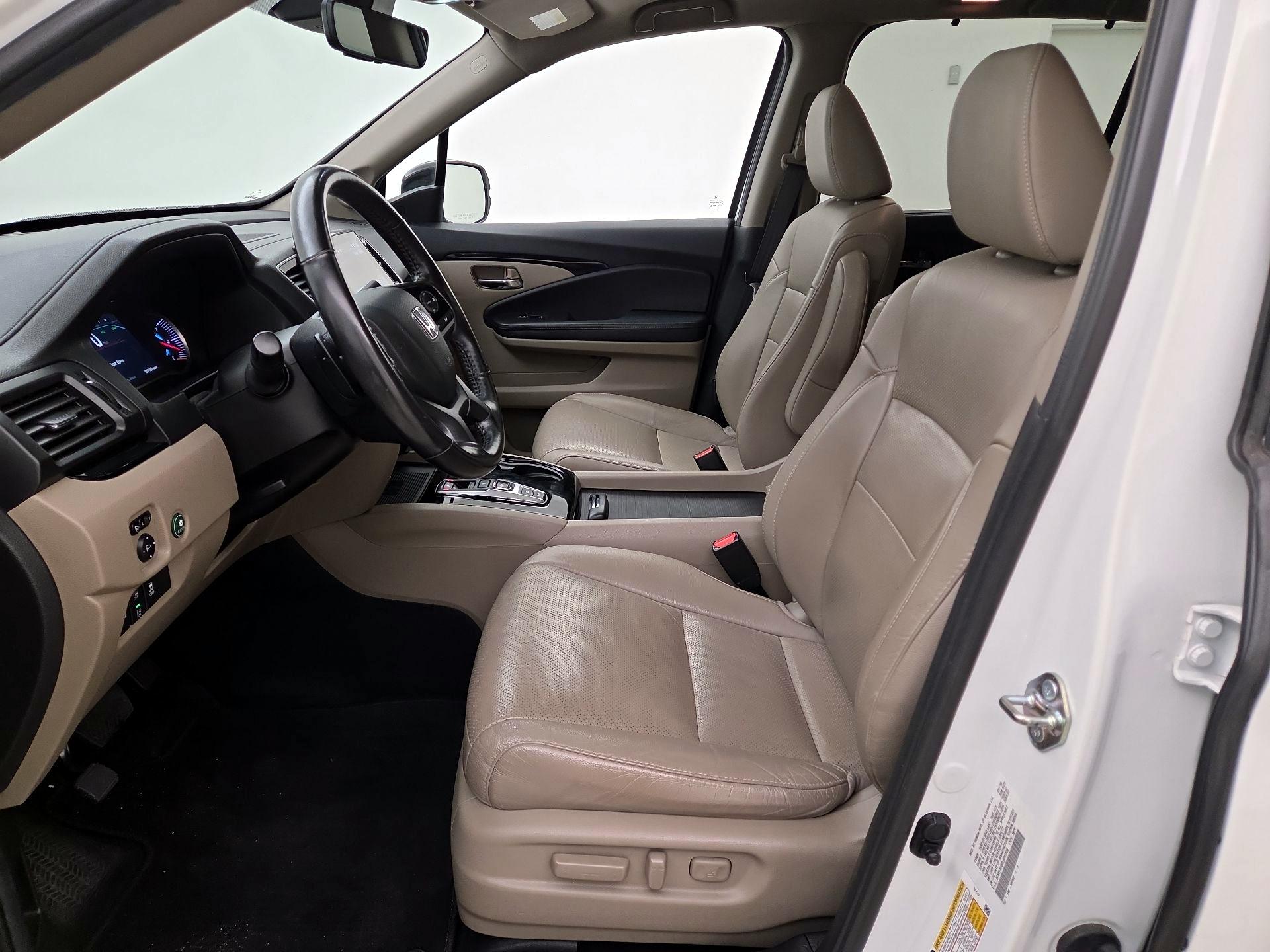Thumbnail: 2020 Honda Pilot - 11