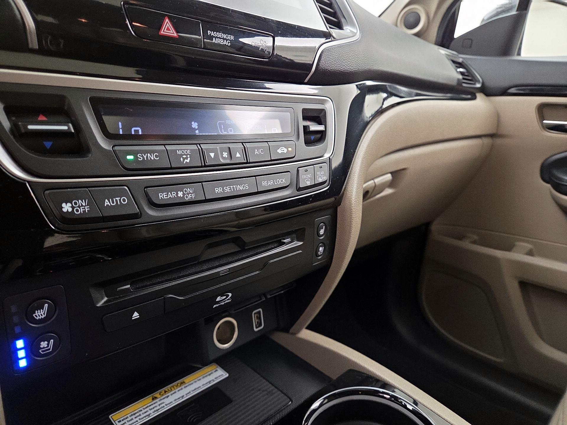 Thumbnail: 2020 Honda Pilot - 16