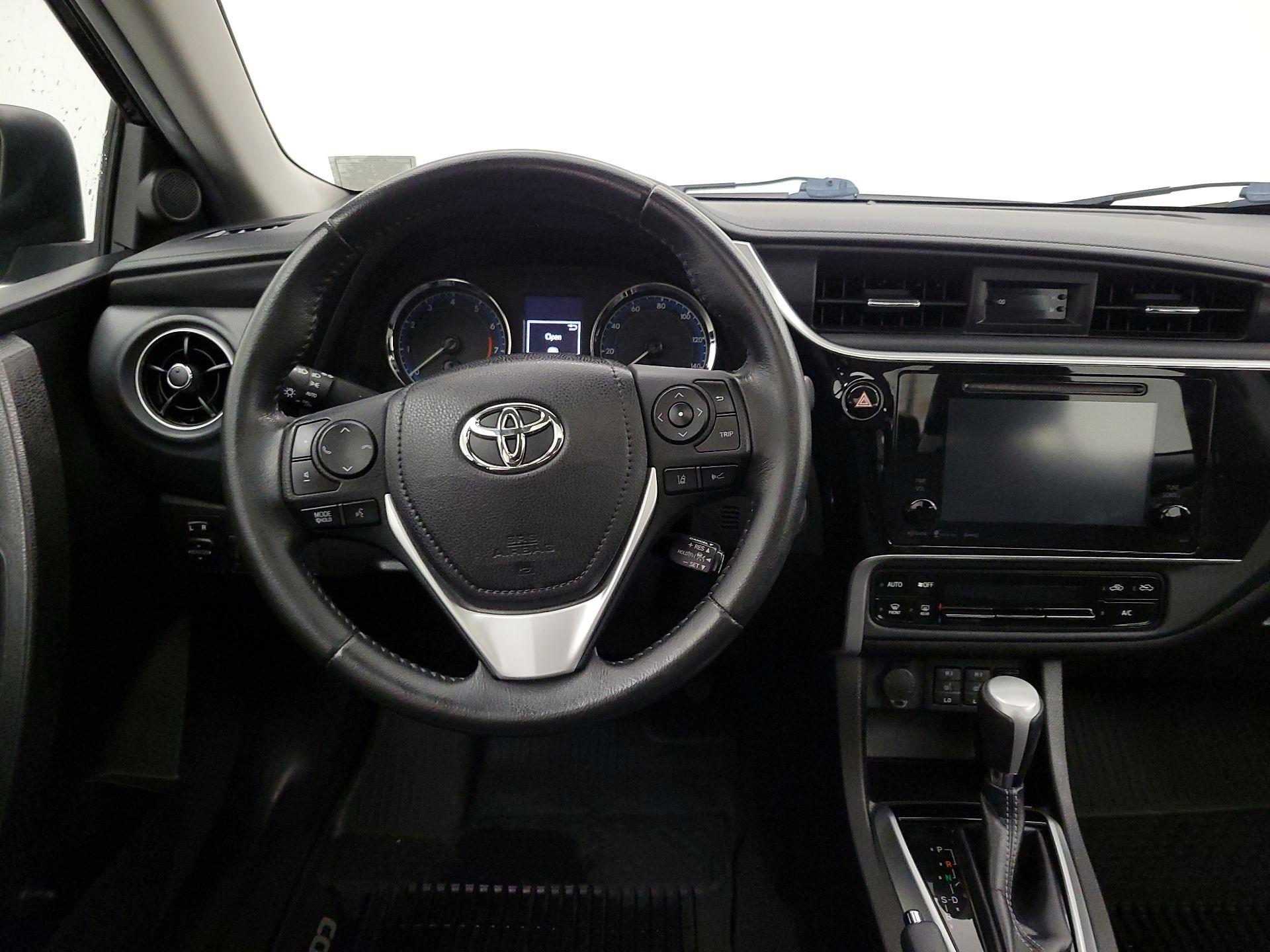 Thumbnail: 2019 Toyota Corolla - 10