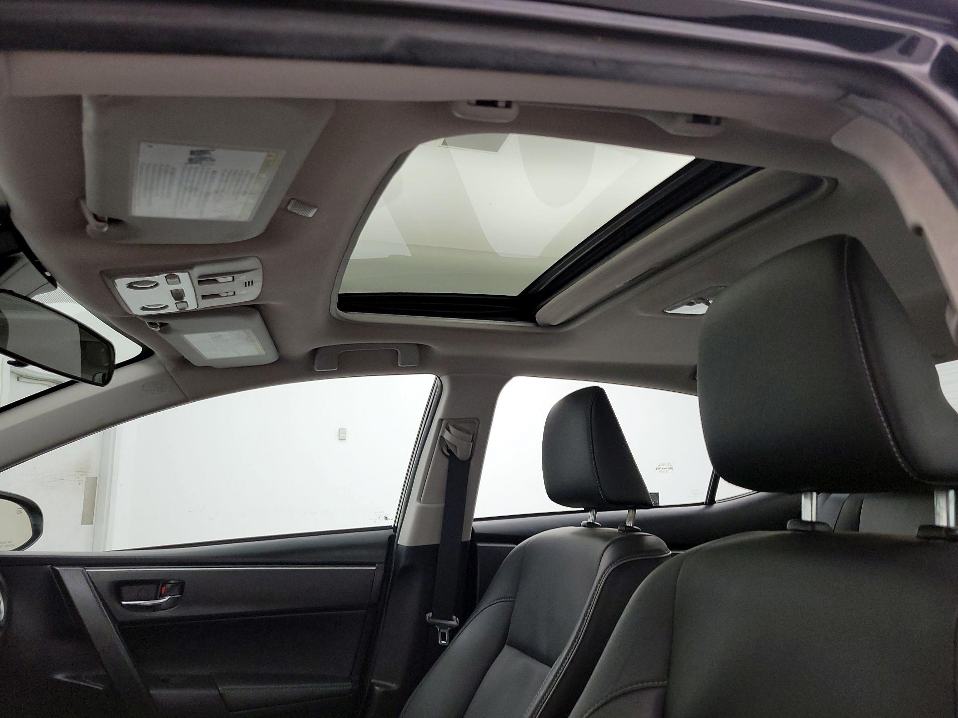 Thumbnail: 2019 Toyota Corolla - 18