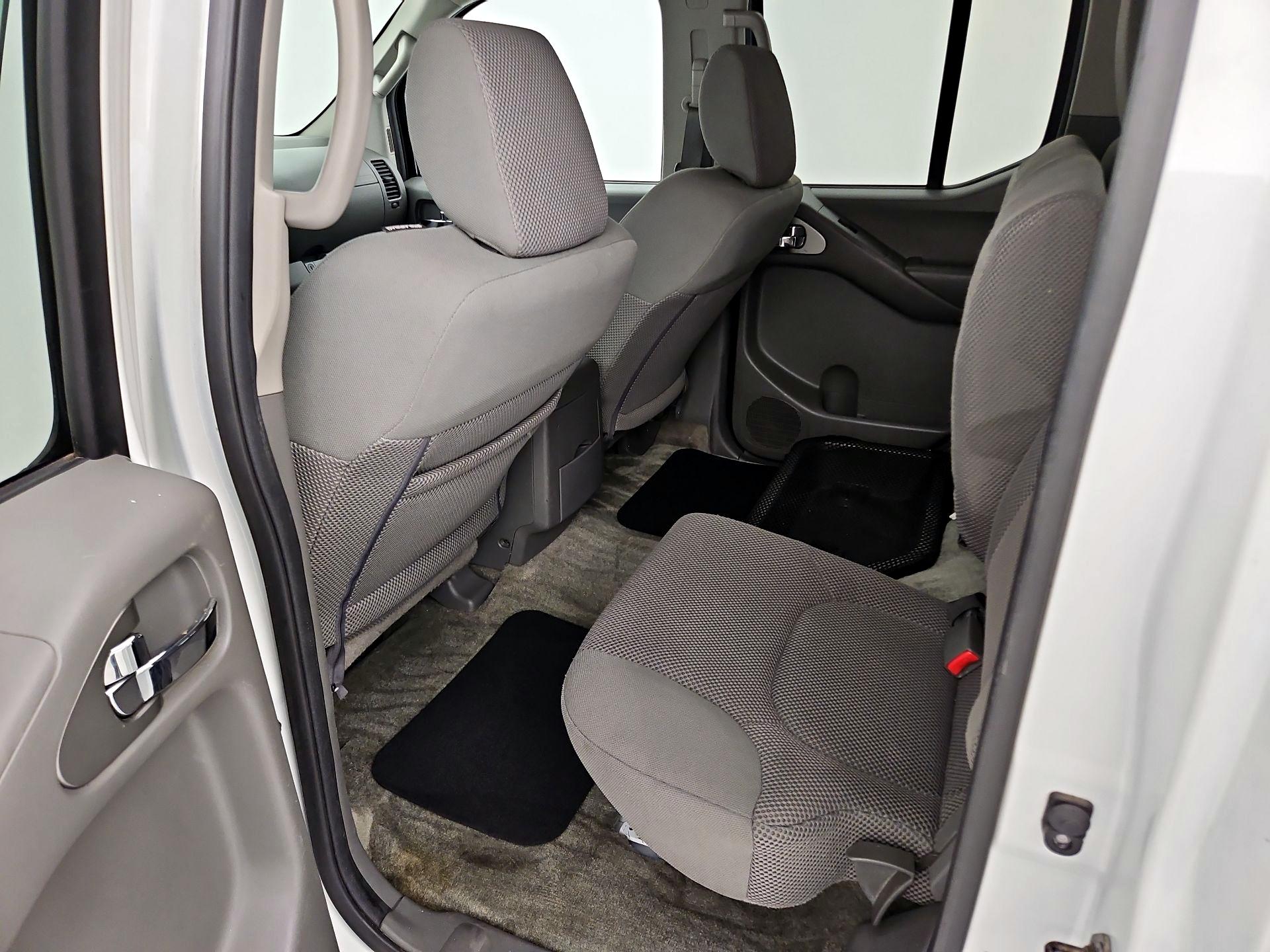 Thumbnail: 2016 Nissan Frontier - 18