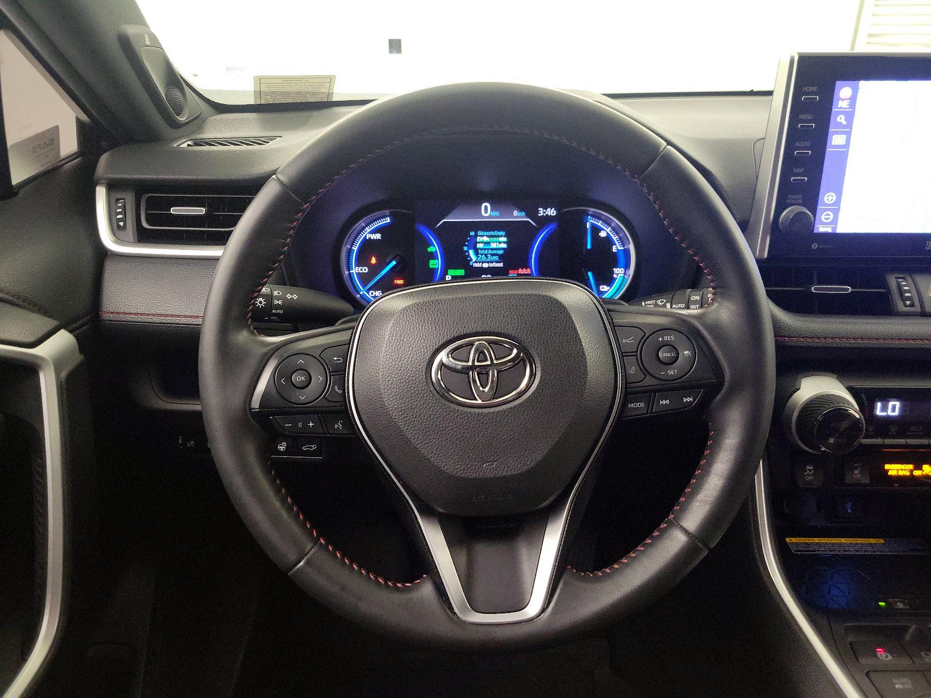 Thumbnail: 2021 Toyota RAV4 - 10