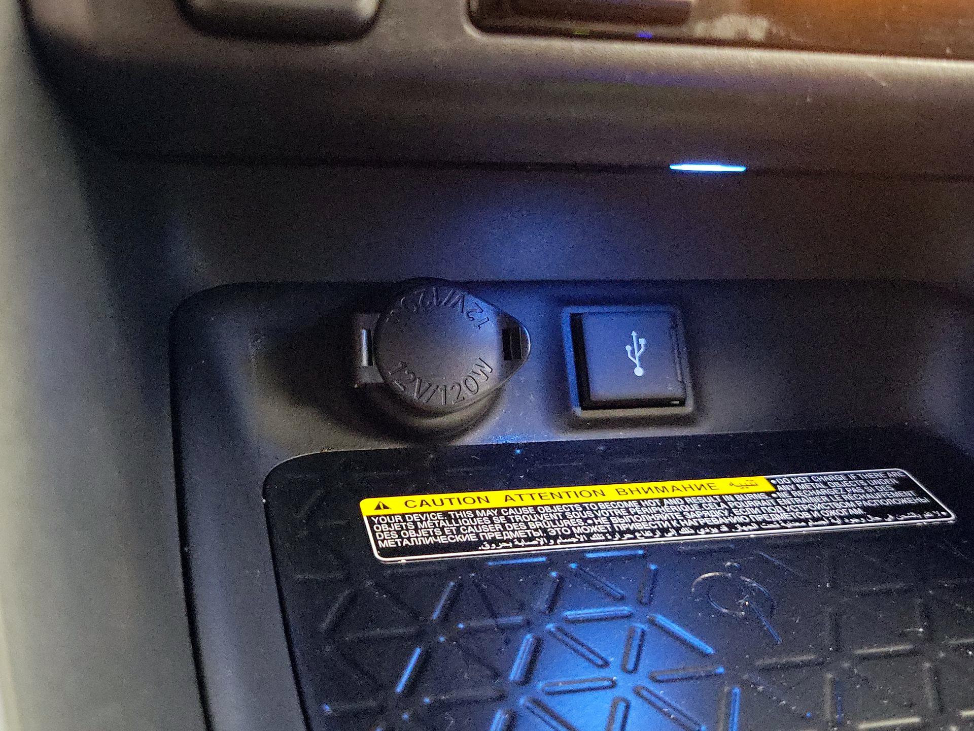 Thumbnail: 2021 Toyota RAV4 - 19