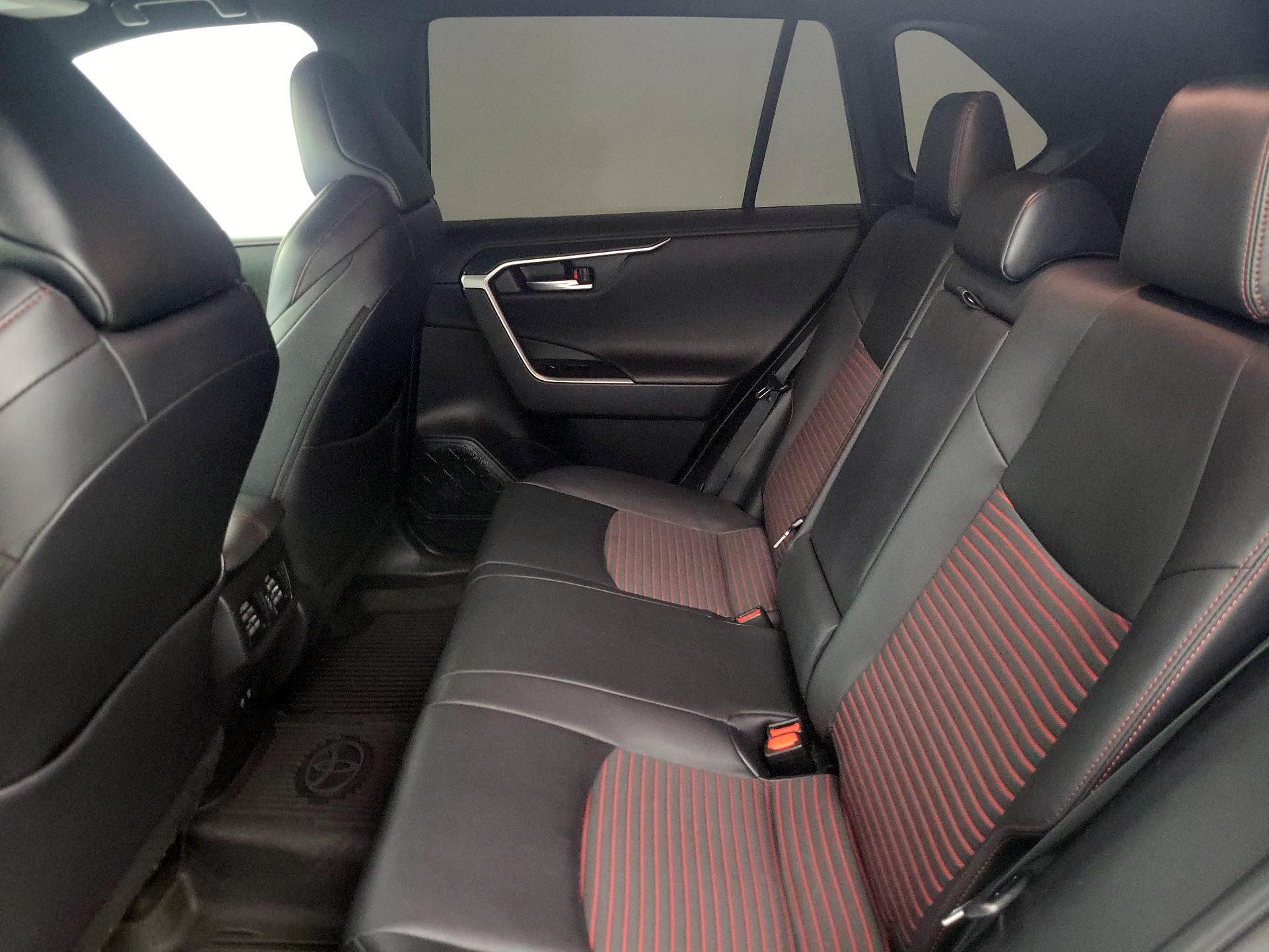 Thumbnail: 2021 Toyota RAV4 - 20