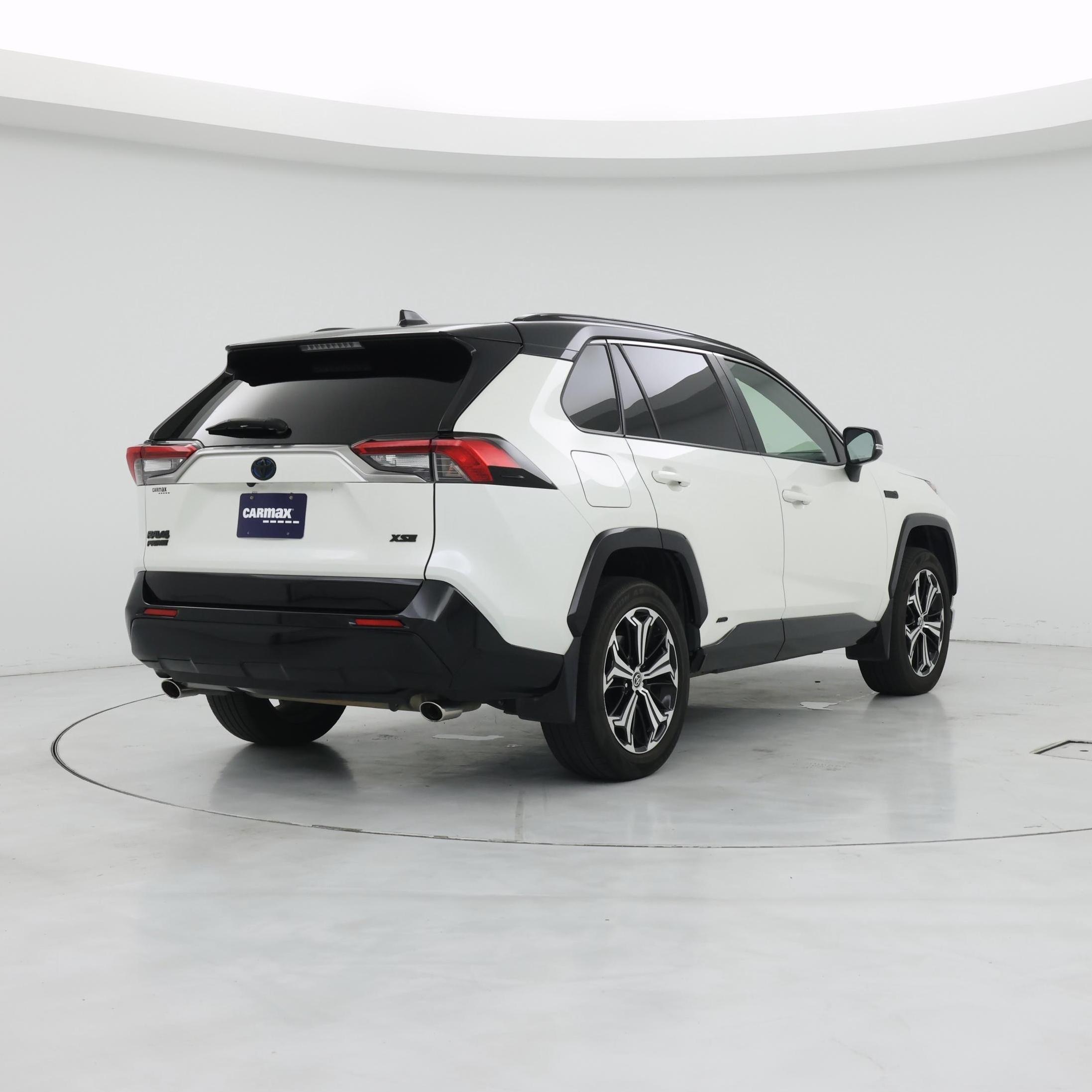Thumbnail: 2021 Toyota RAV4 - 8