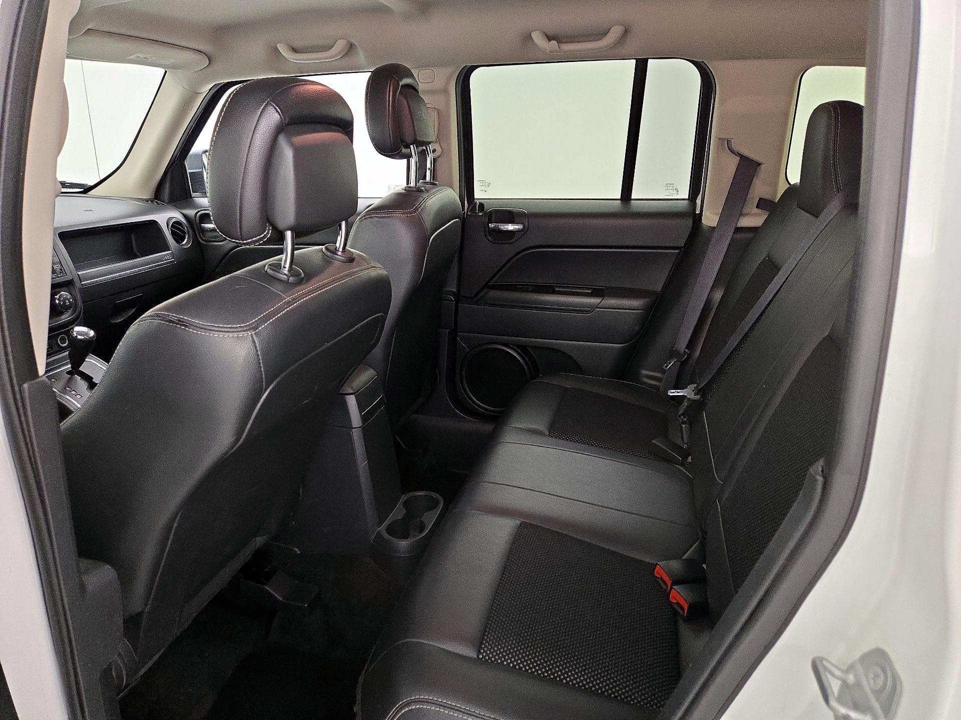 Thumbnail: 2016 Jeep Patriot - 18