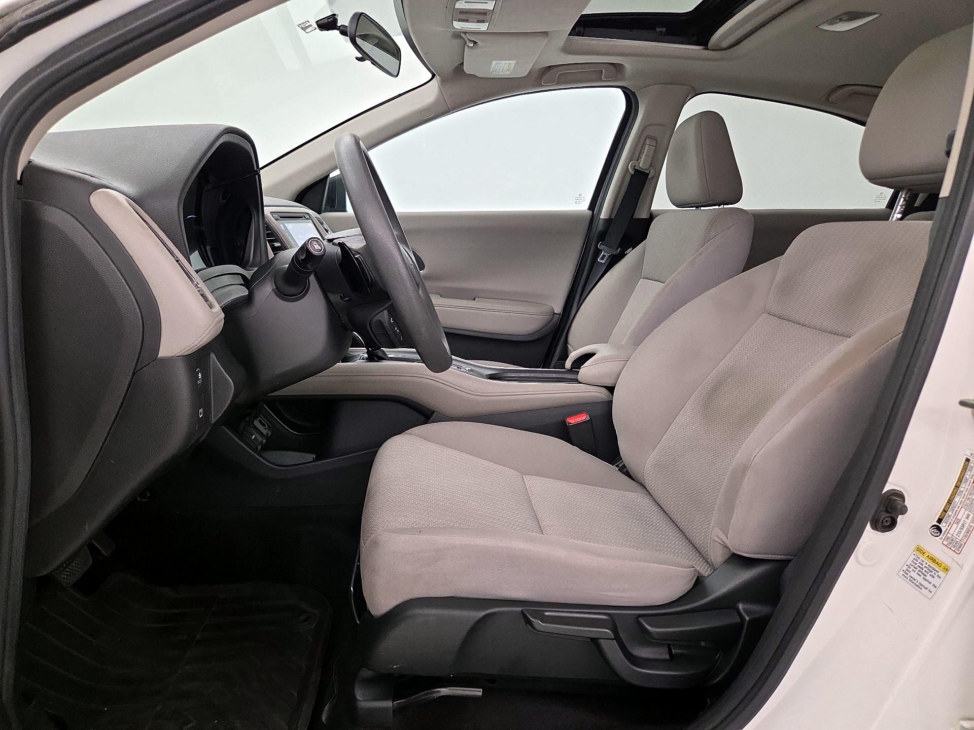 Thumbnail: 2016 Honda HR-V - 11