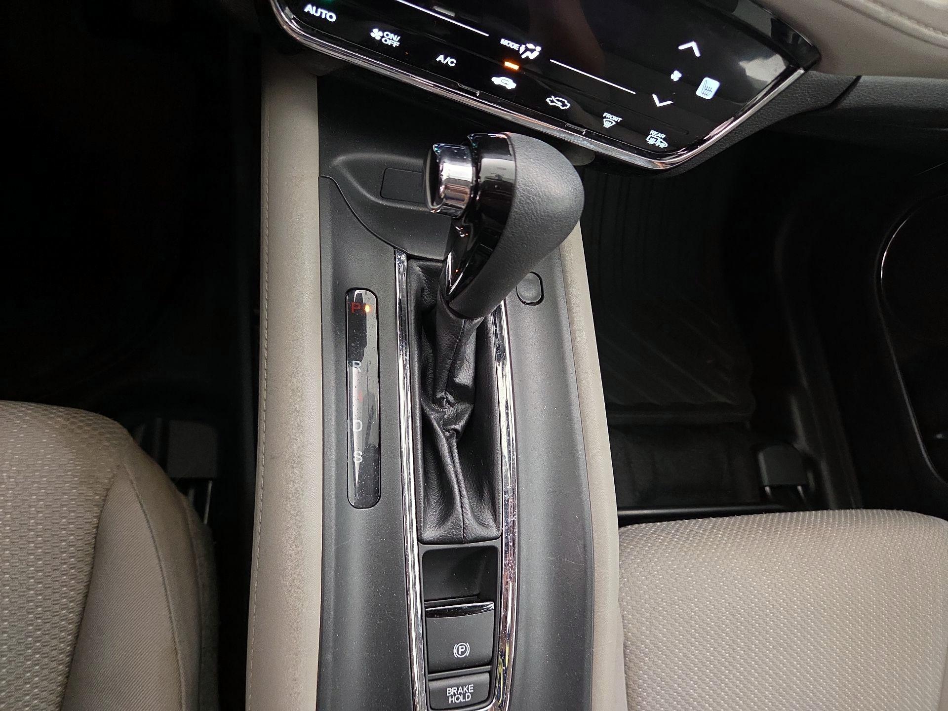 Thumbnail: 2016 Honda HR-V - 16