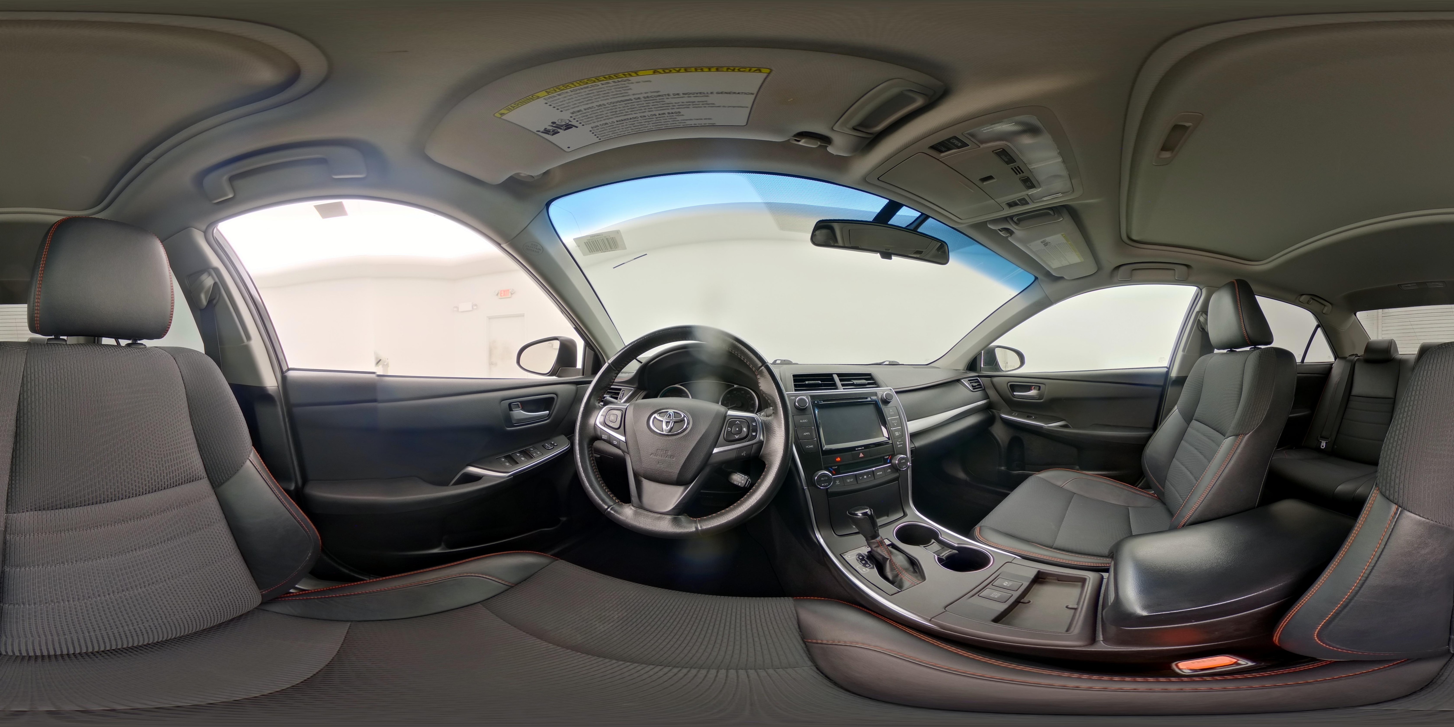 2017 Toyota Camry SE - Photo 28