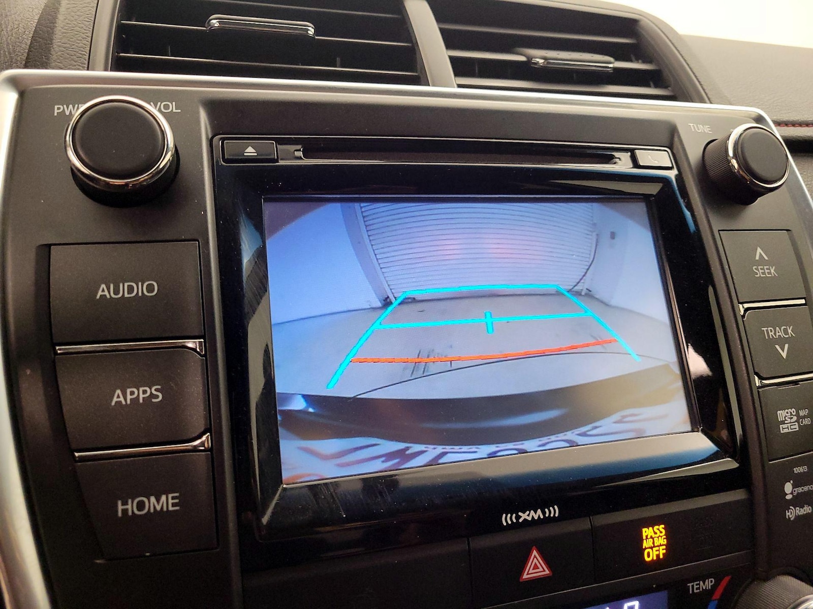 2017 Toyota Camry SE - Photo 16