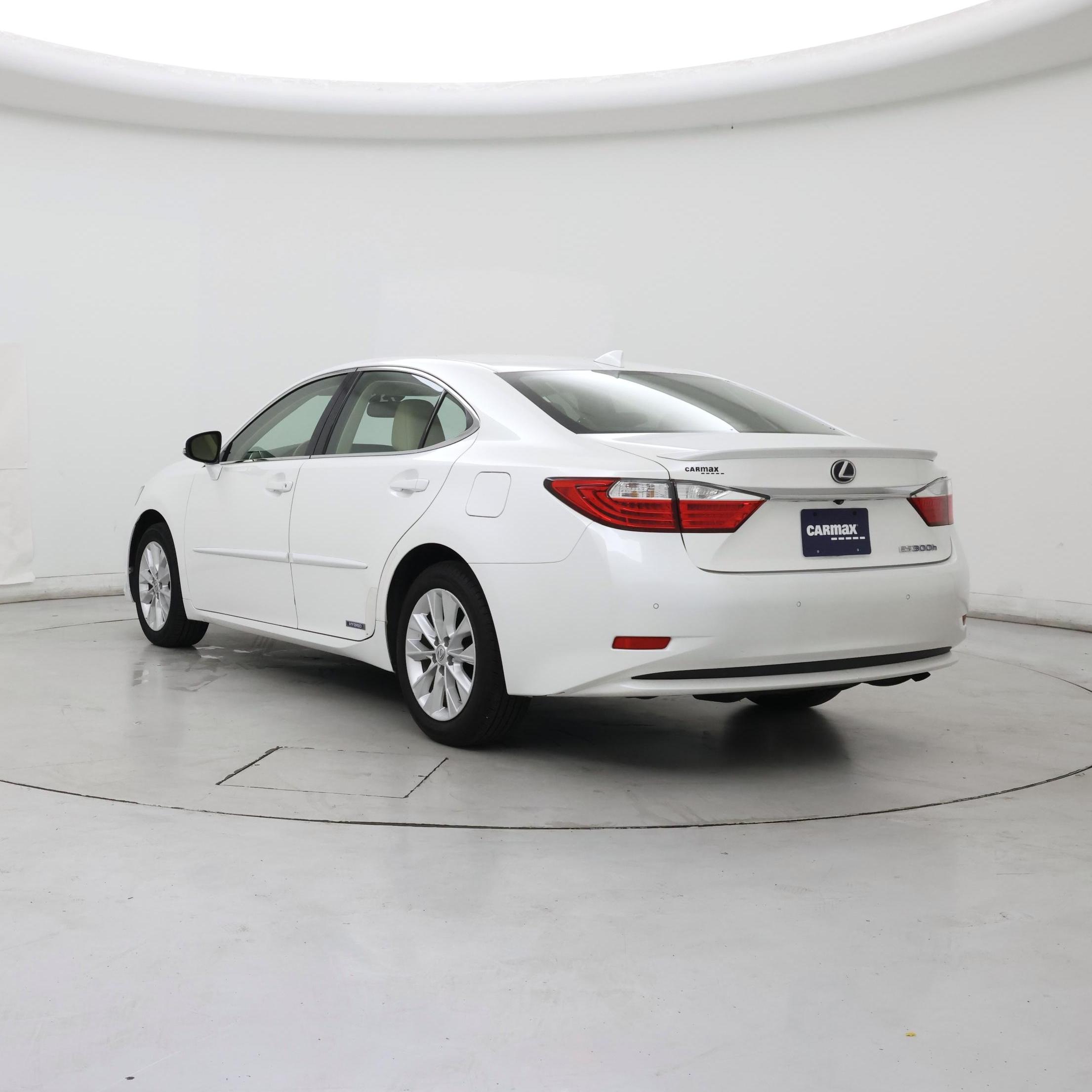 Thumbnail: 2015 Lexus ES - 2