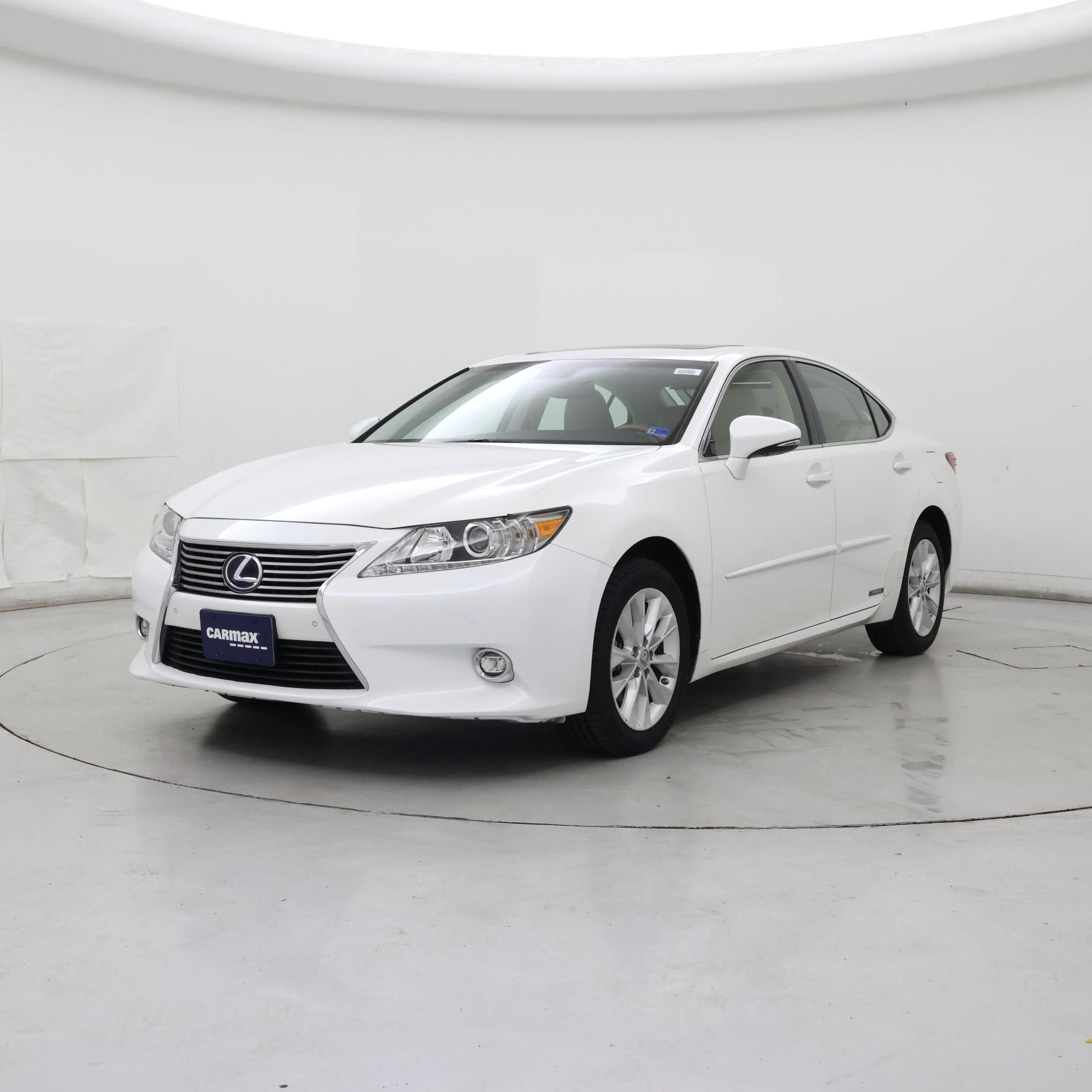 Thumbnail: 2015 Lexus ES - 4