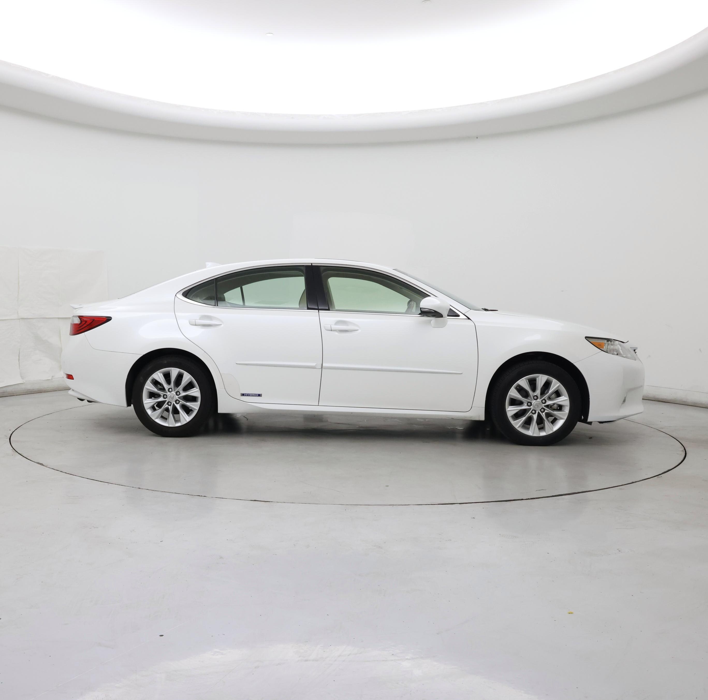 Thumbnail: 2015 Lexus ES - 7