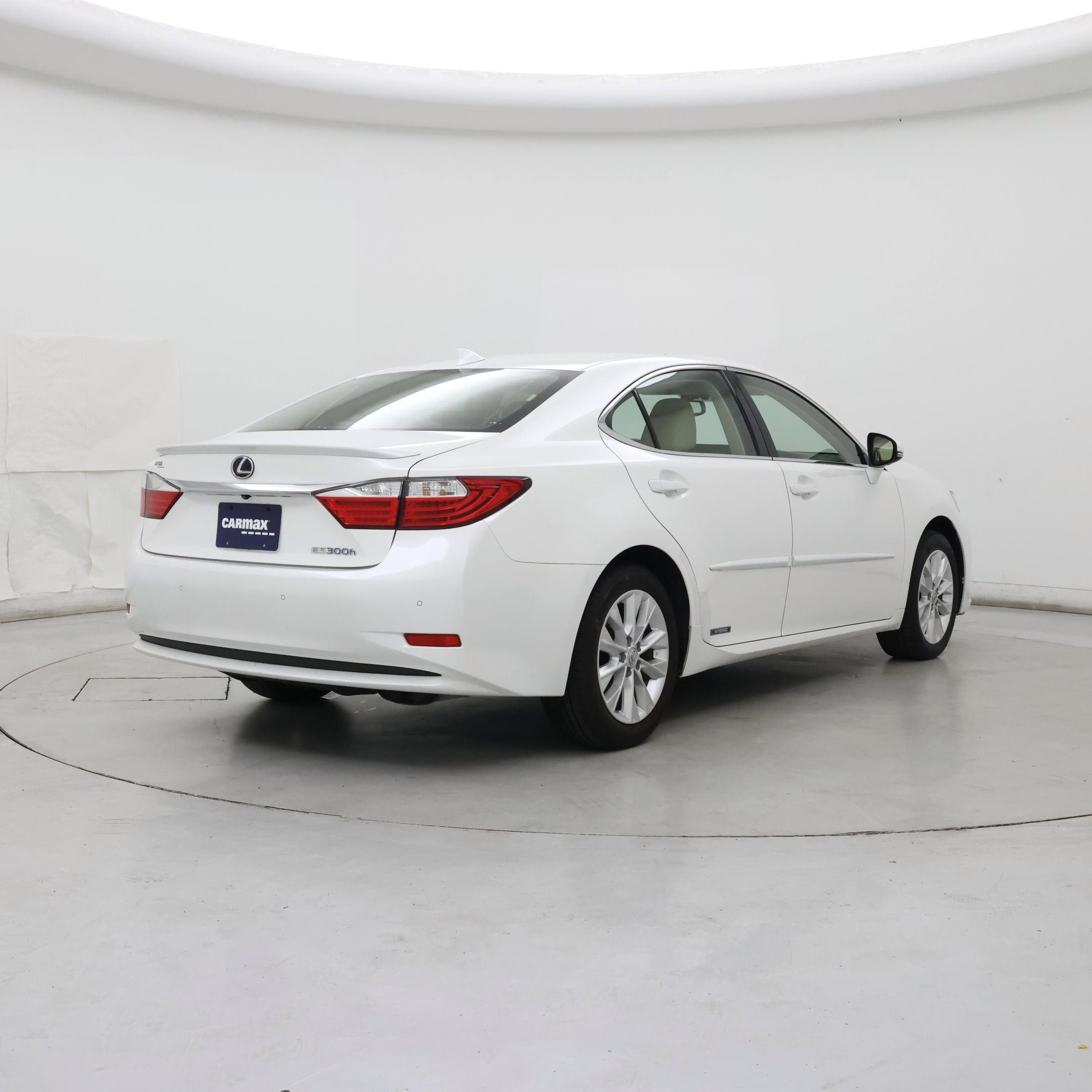 Thumbnail: 2015 Lexus ES - 8