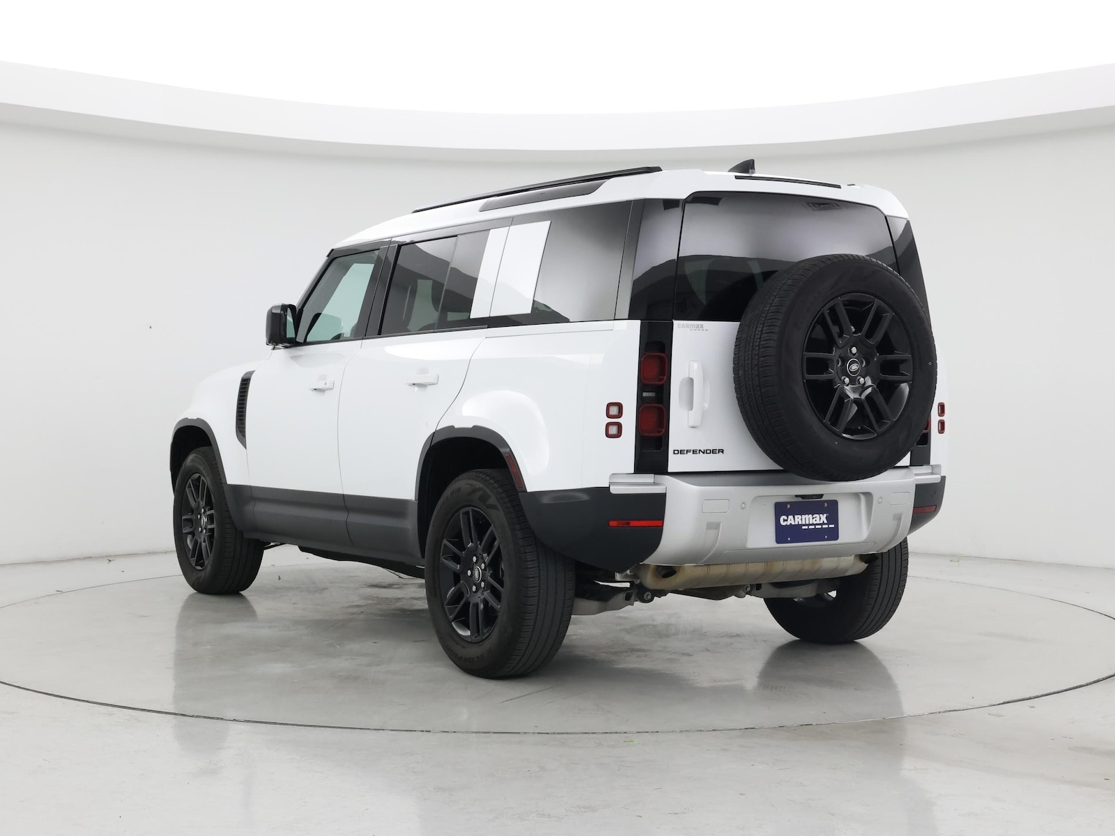 2025 Land Rover Defender S - Photo 3