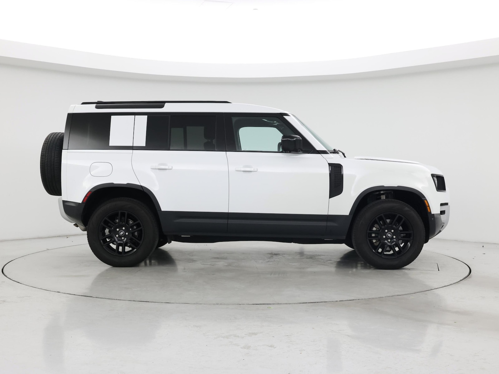 2025 Land Rover Defender S - Photo 8