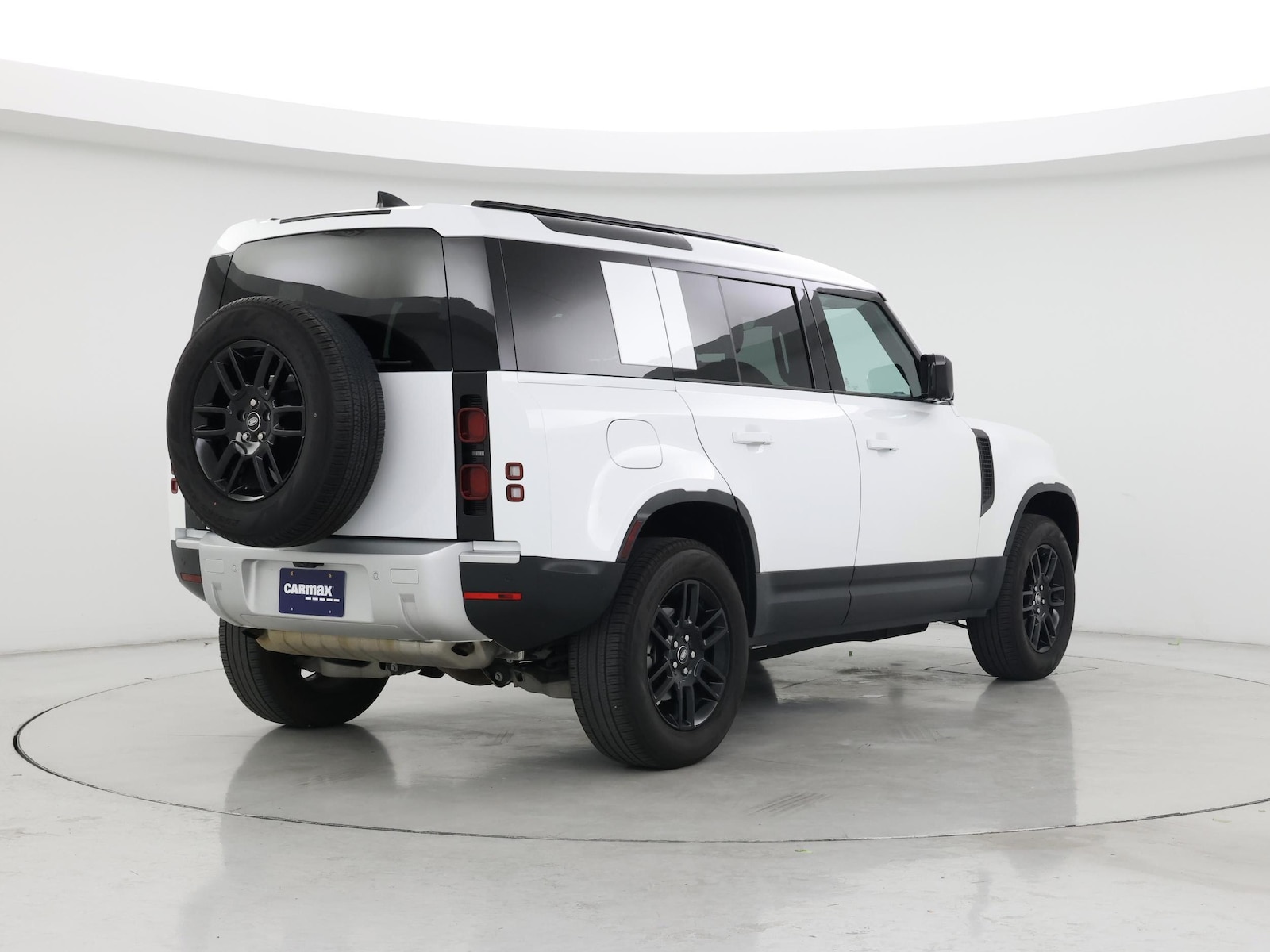 2025 Land Rover Defender S - Photo 9