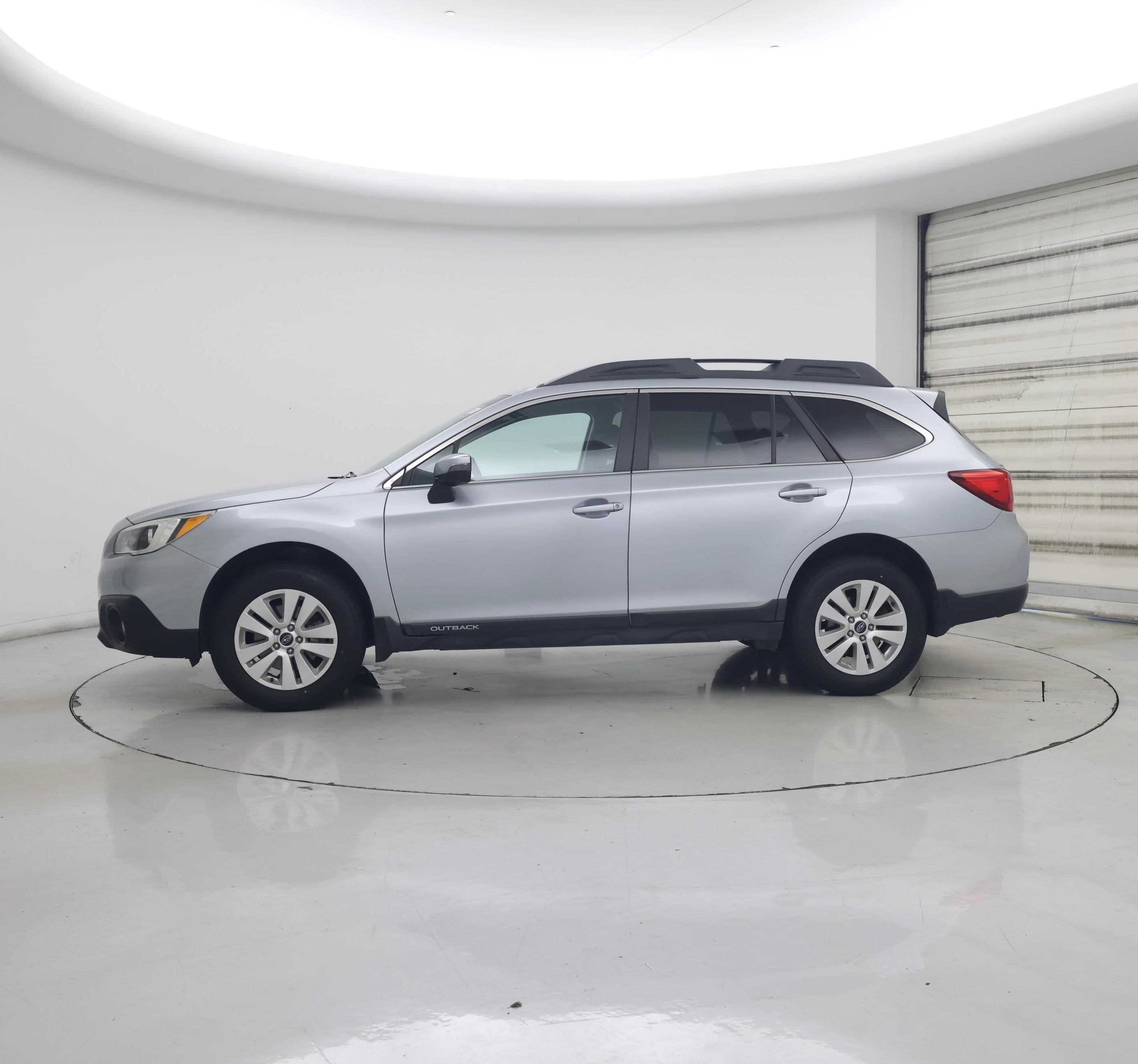 Thumbnail: 2016 Subaru Outback - 3