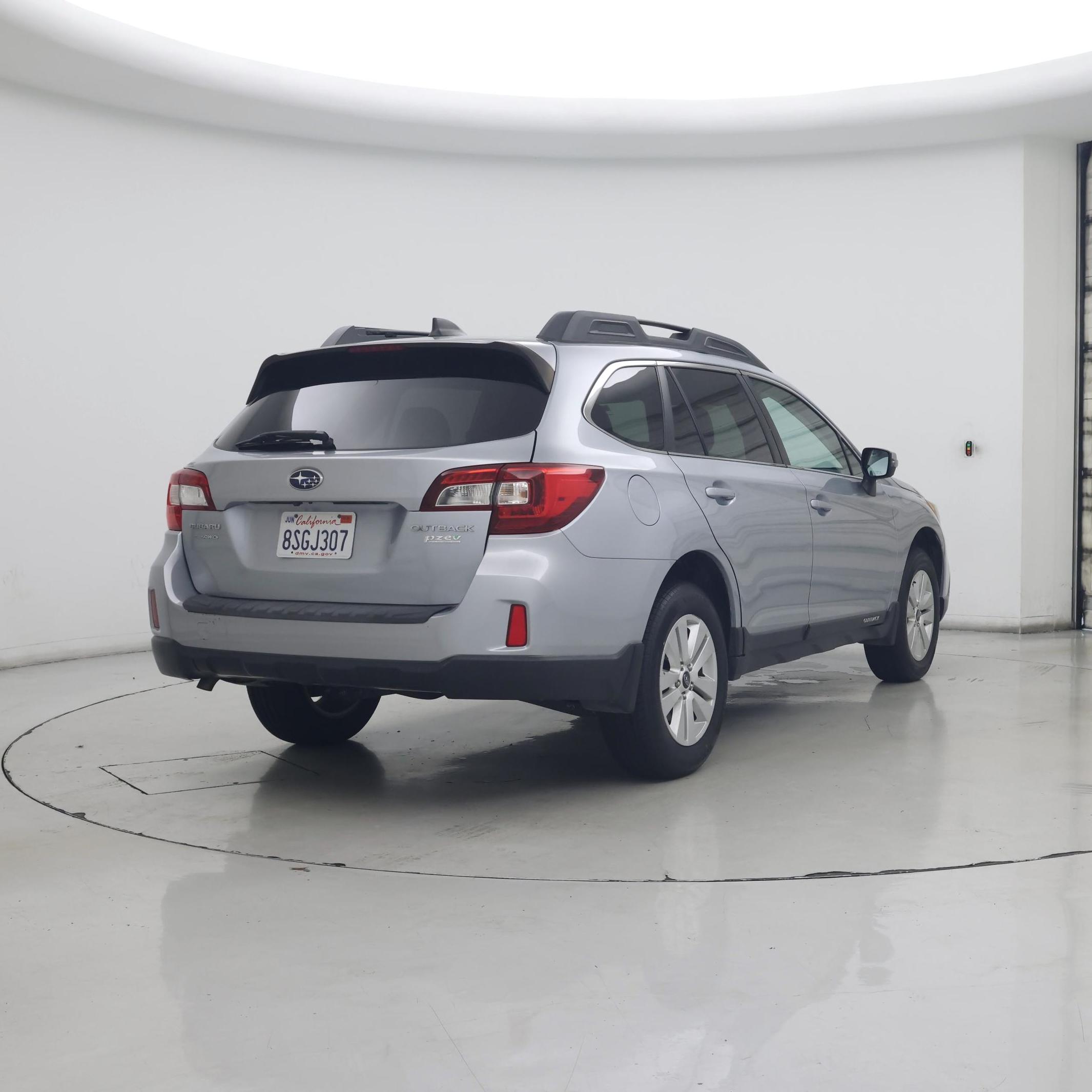 Thumbnail: 2016 Subaru Outback - 8