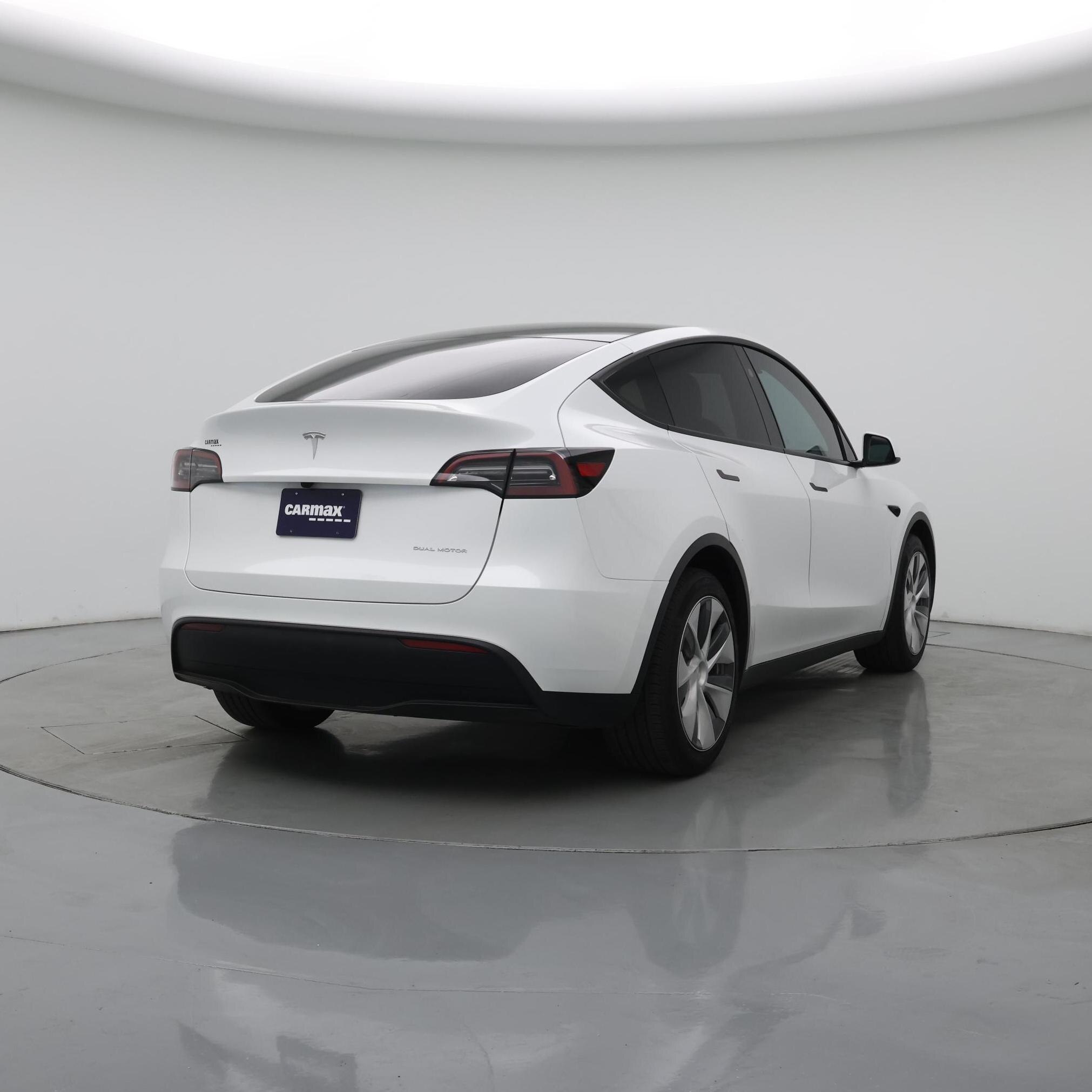 Thumbnail: 2023 Tesla Model Y - 8