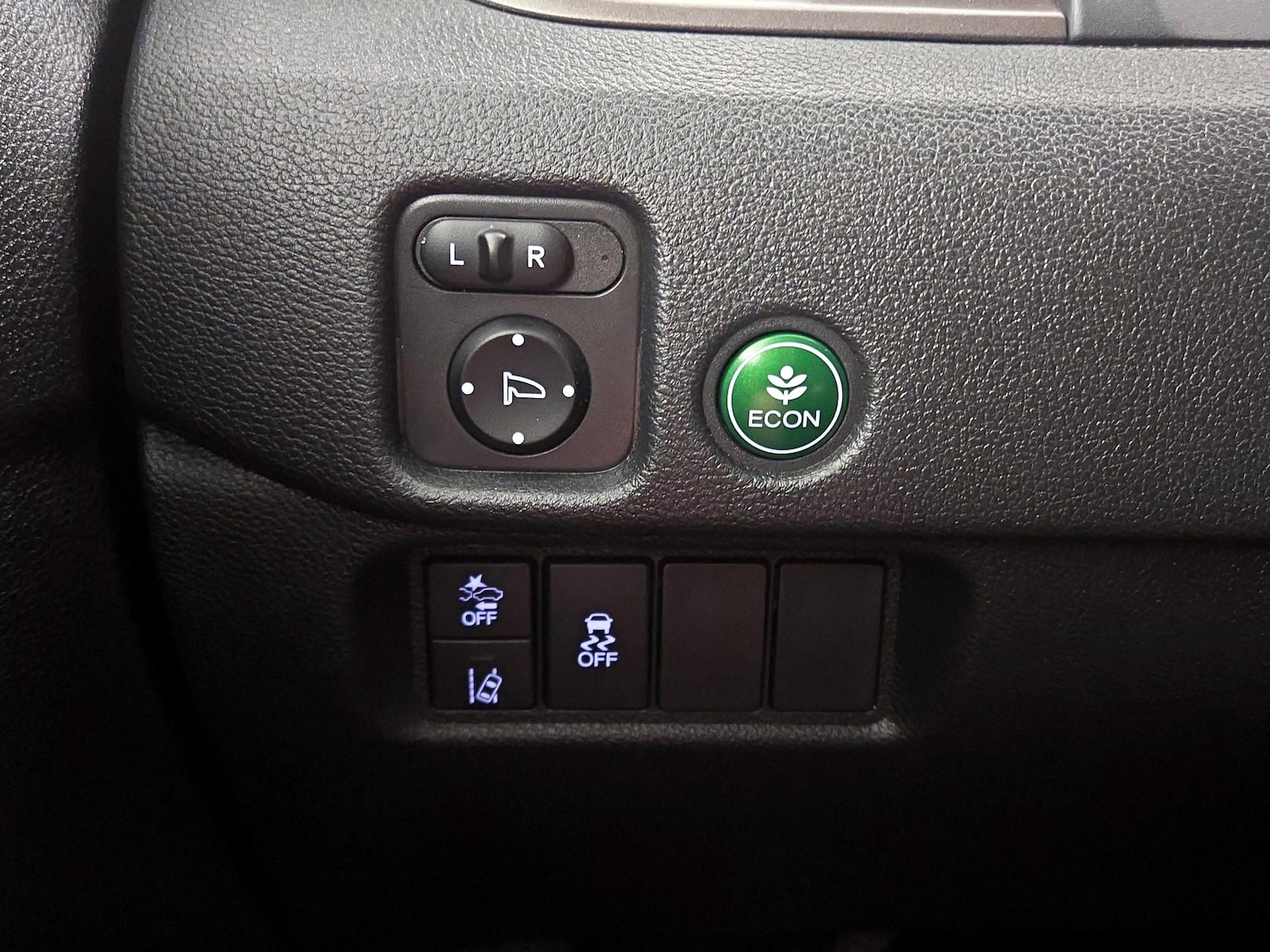 2022 Honda Pilot SE - Photo 14