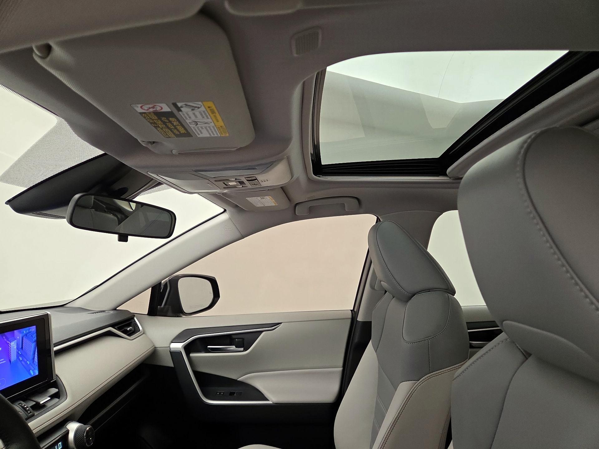 Thumbnail: 2025 Toyota RAV4 - 19